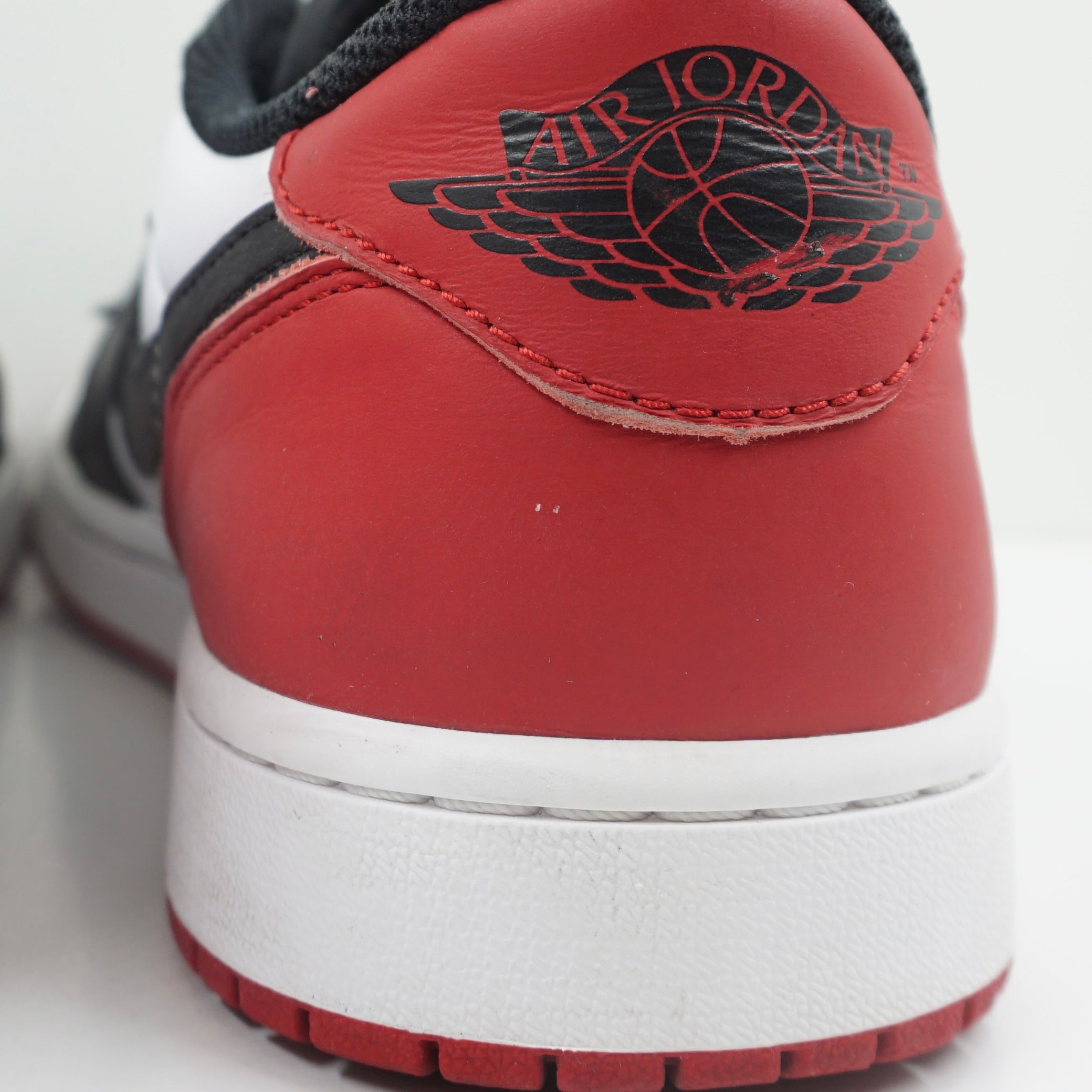 Jordan 1 Retro Low OG Black Toe (2023)