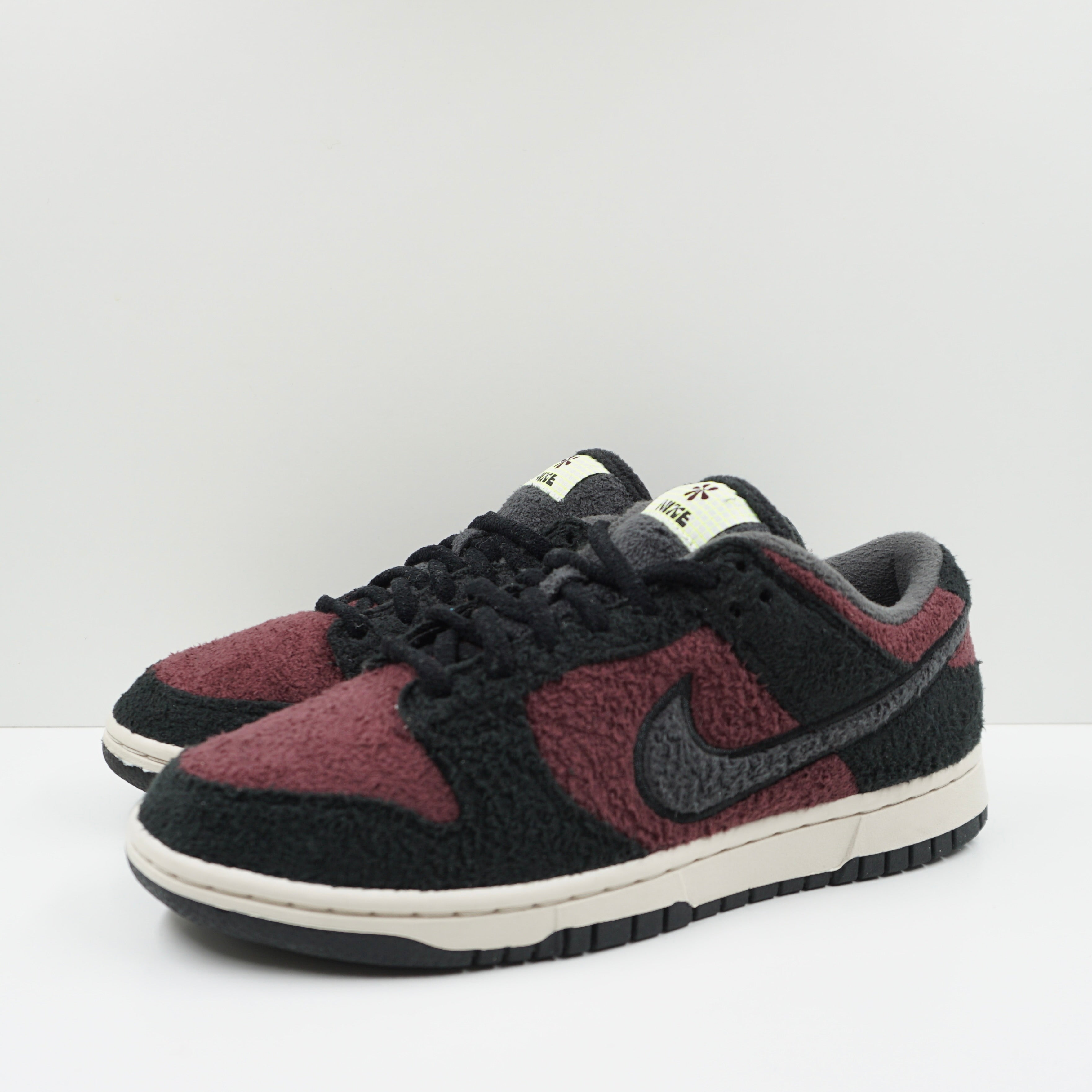 Nike Dunk Low SE Fleece Pack Burgundy Crush (W)