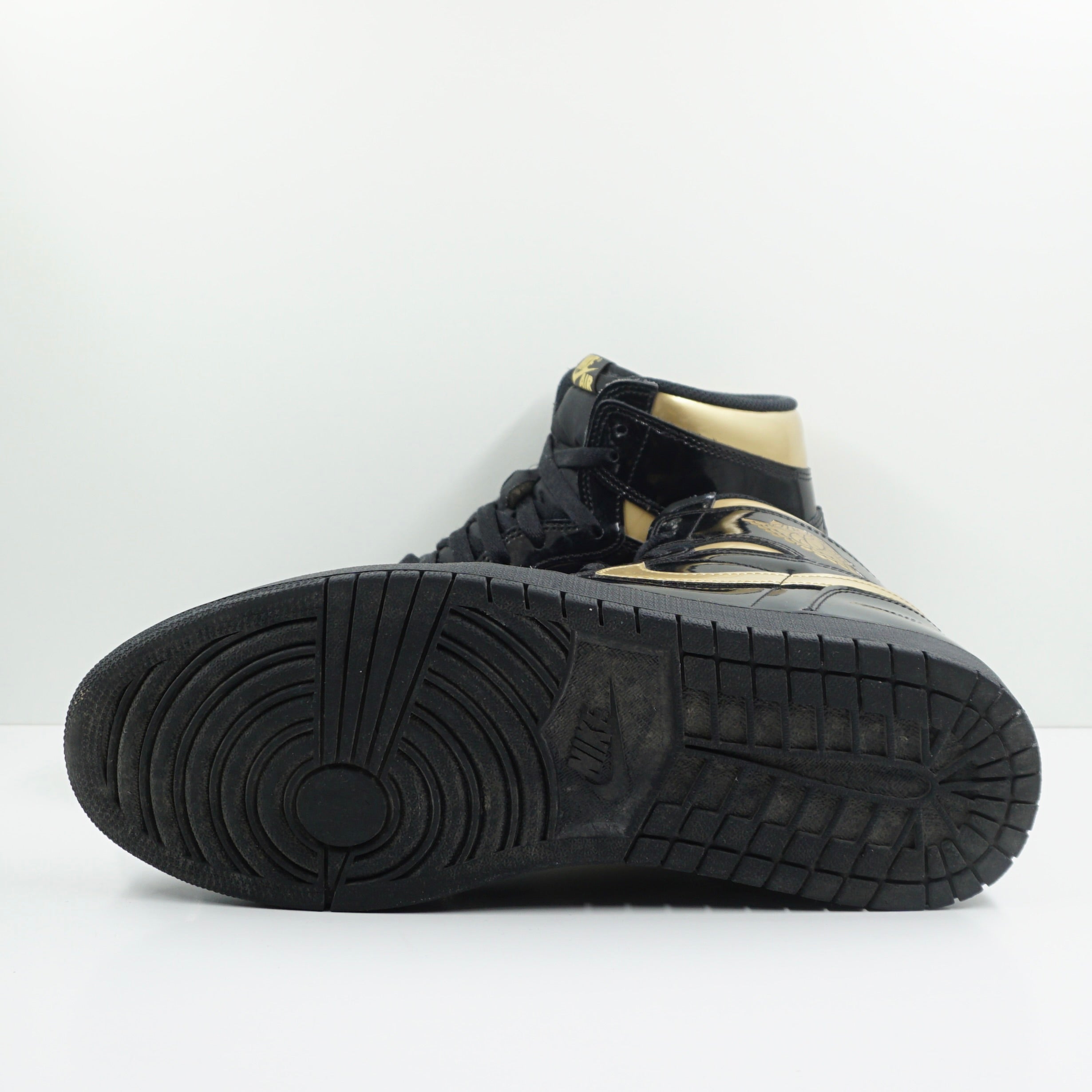 Jordan 1 Retro High Black Metallic Gold (2020)