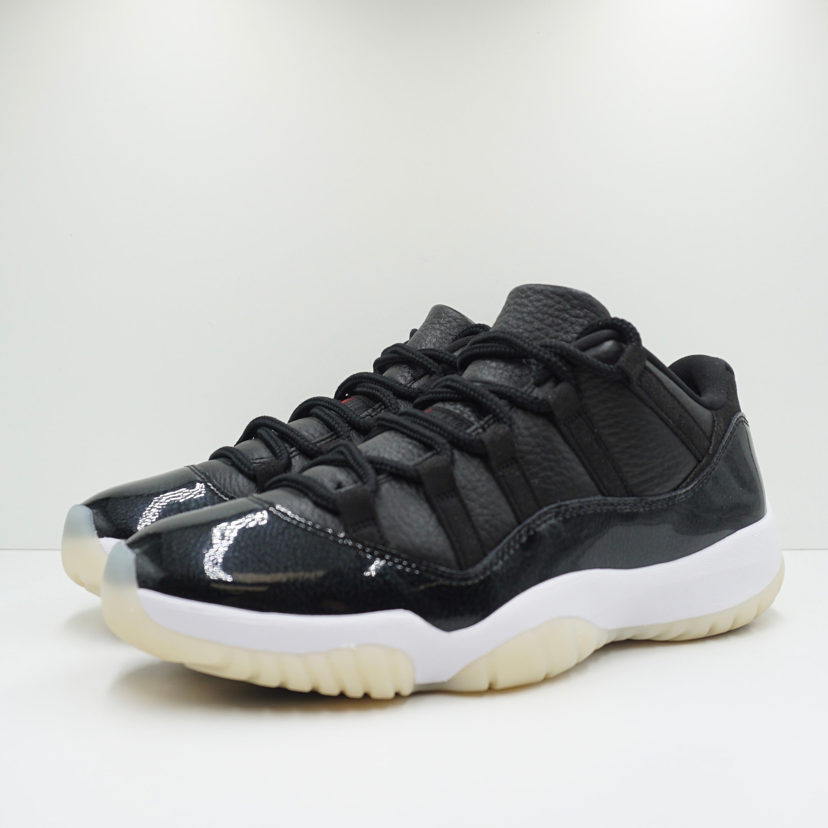 Jordan 11 Retro Low 72-10