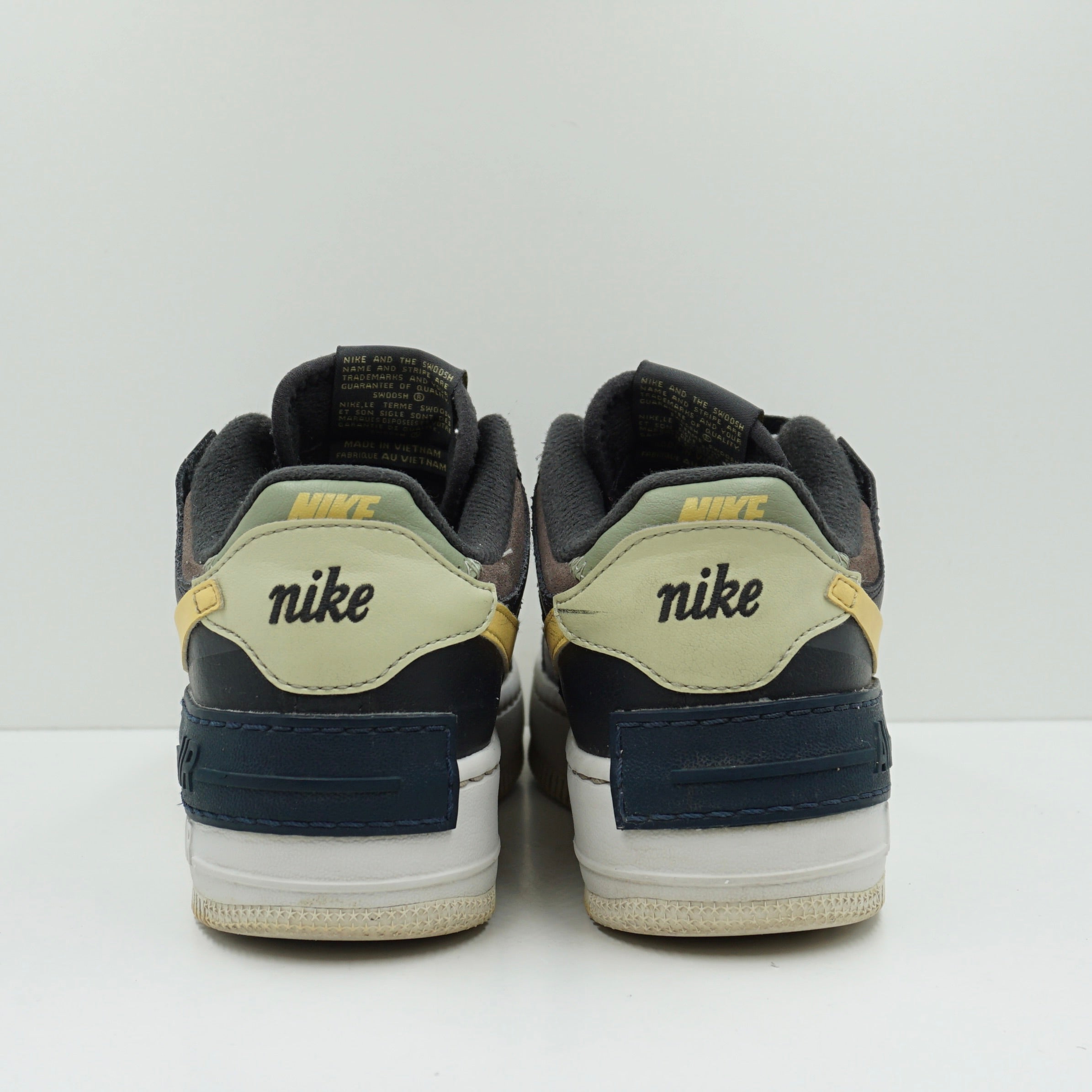 Nike Air Force 1 Shadow Off Noir Saturn Gold (W)