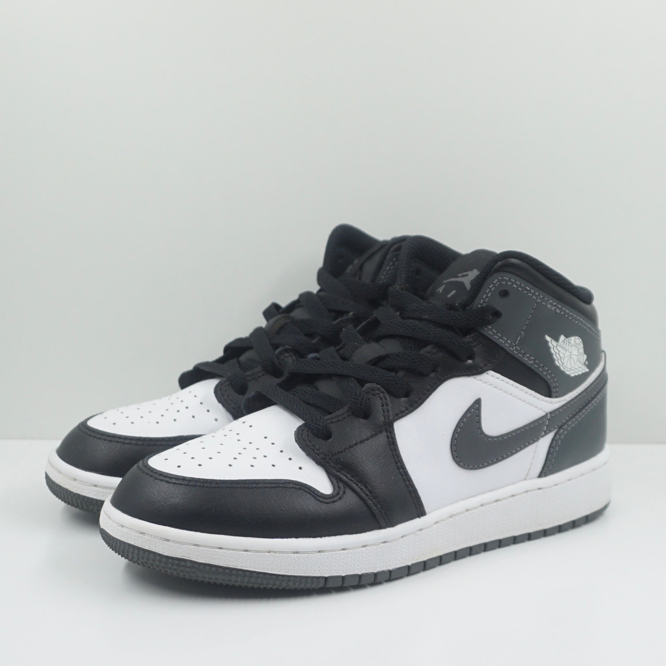 Jordan 1 Mid Black White Iron Grey (GS)