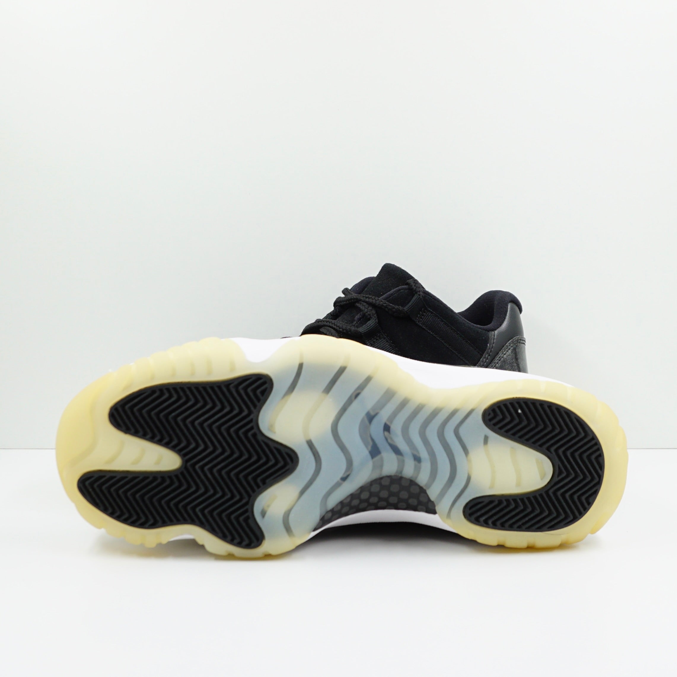 Jordan 11 Retro Low Barons