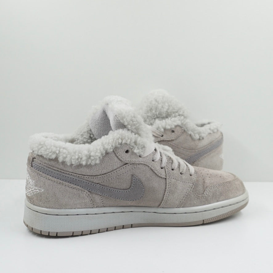 Jordan 1 Low SE Sherpa Fleece