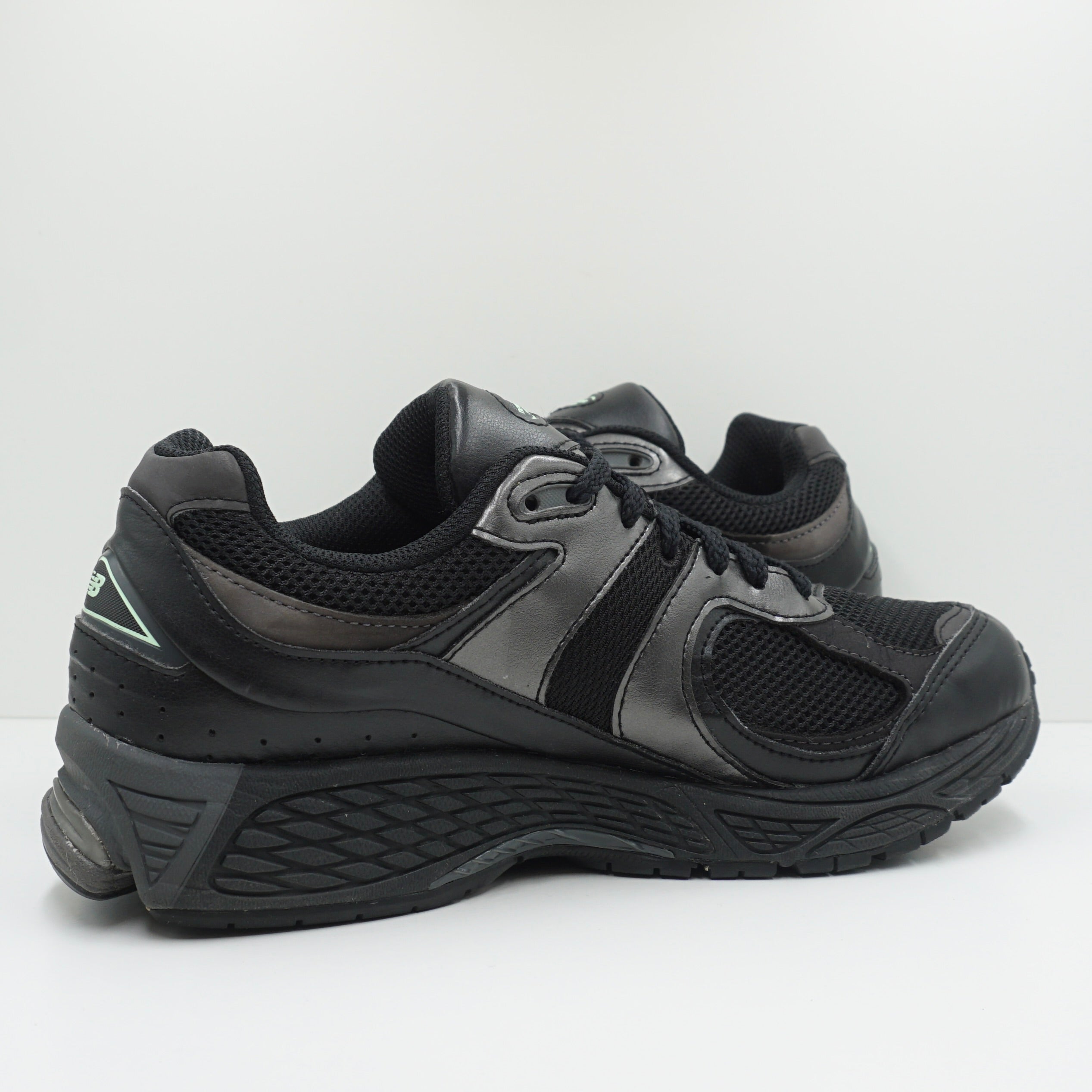 New Balance 2002R Black Silver Green