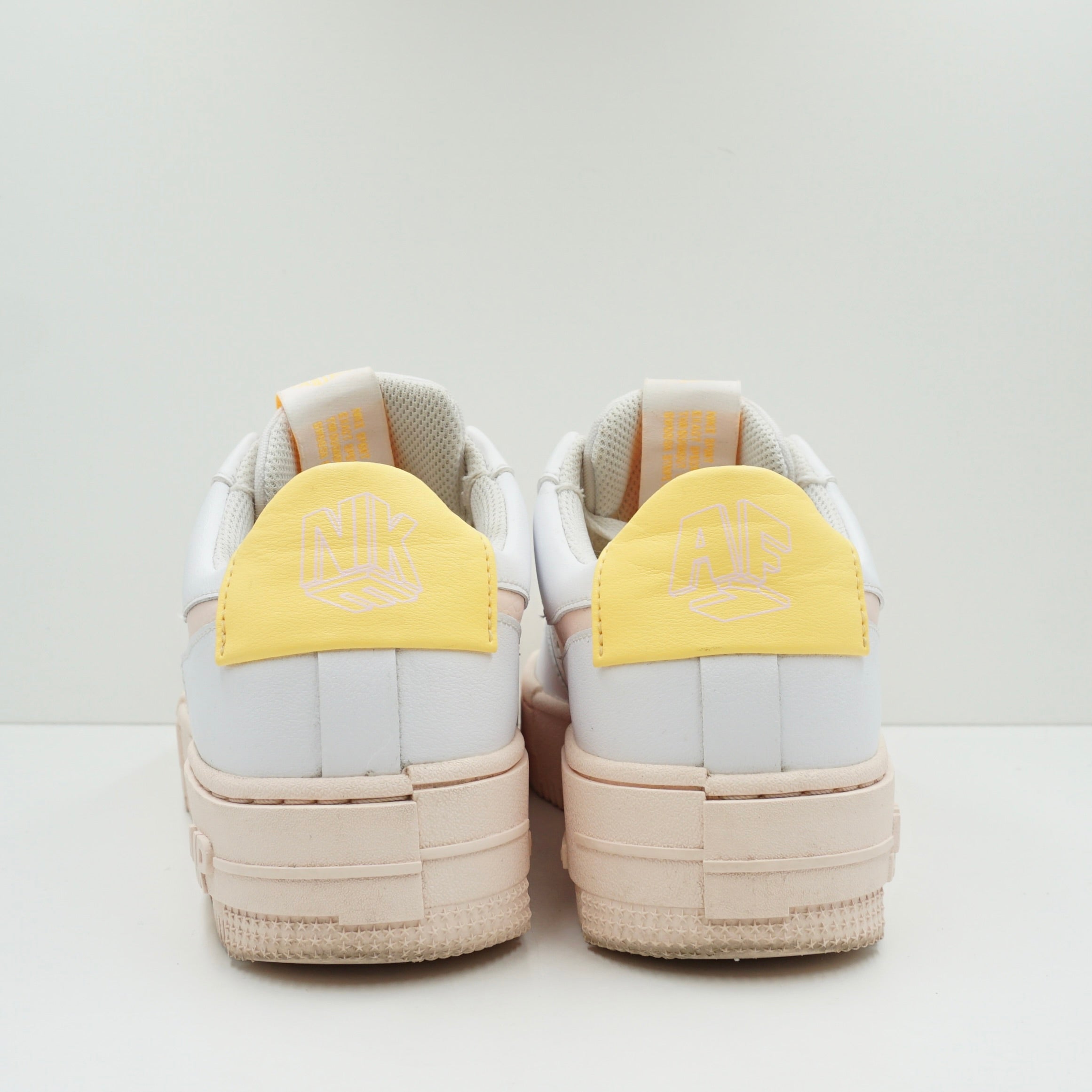 Nike Air Force 1 Pixel Arctic Orange (W)