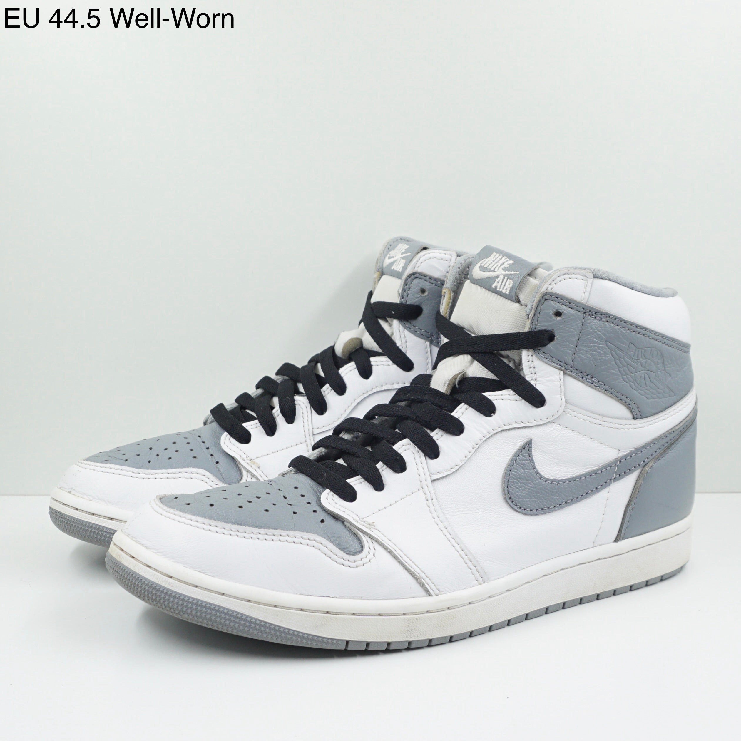 Jordan 1 Retro High OG Stealth