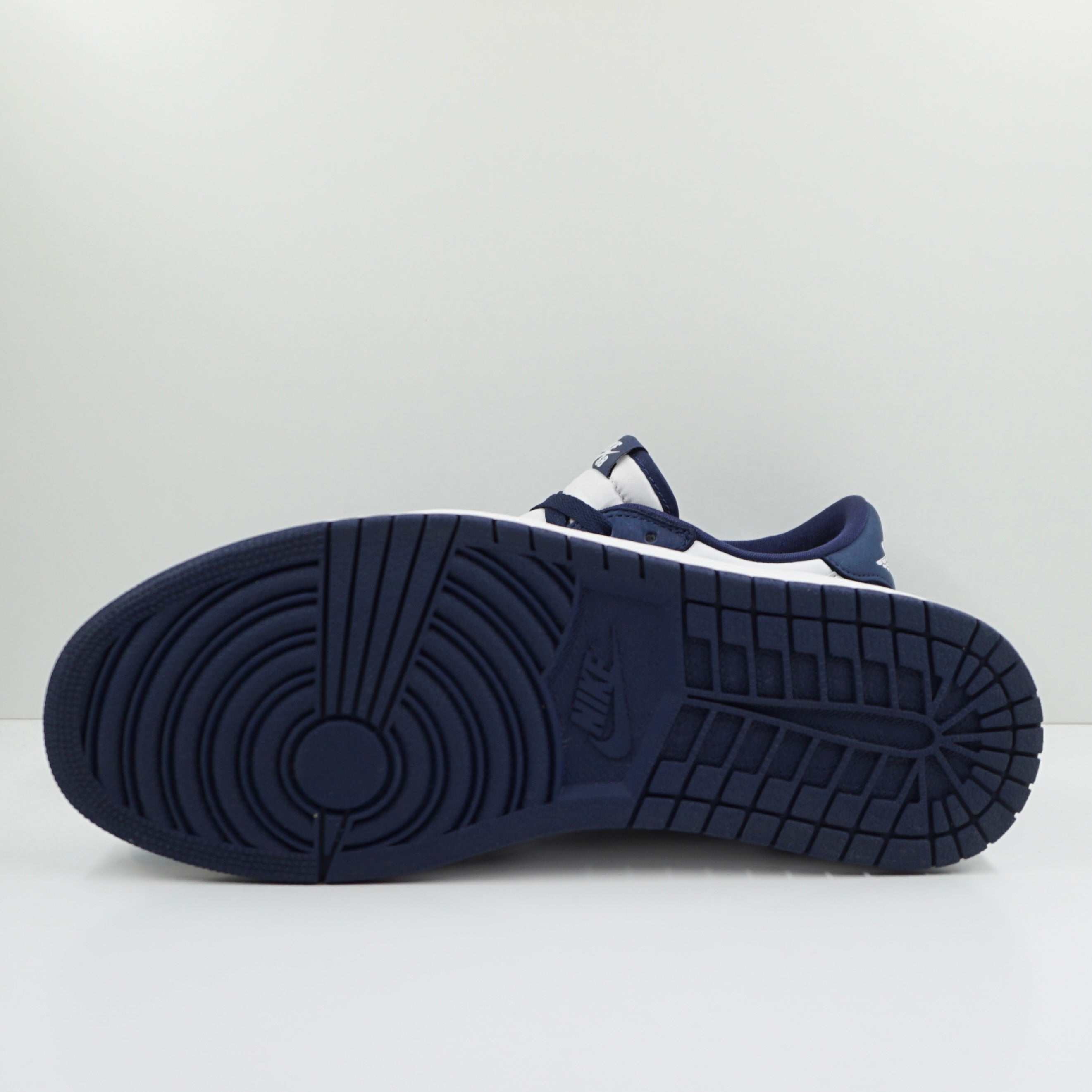 Jordan 1 Low SB Midnight Navy