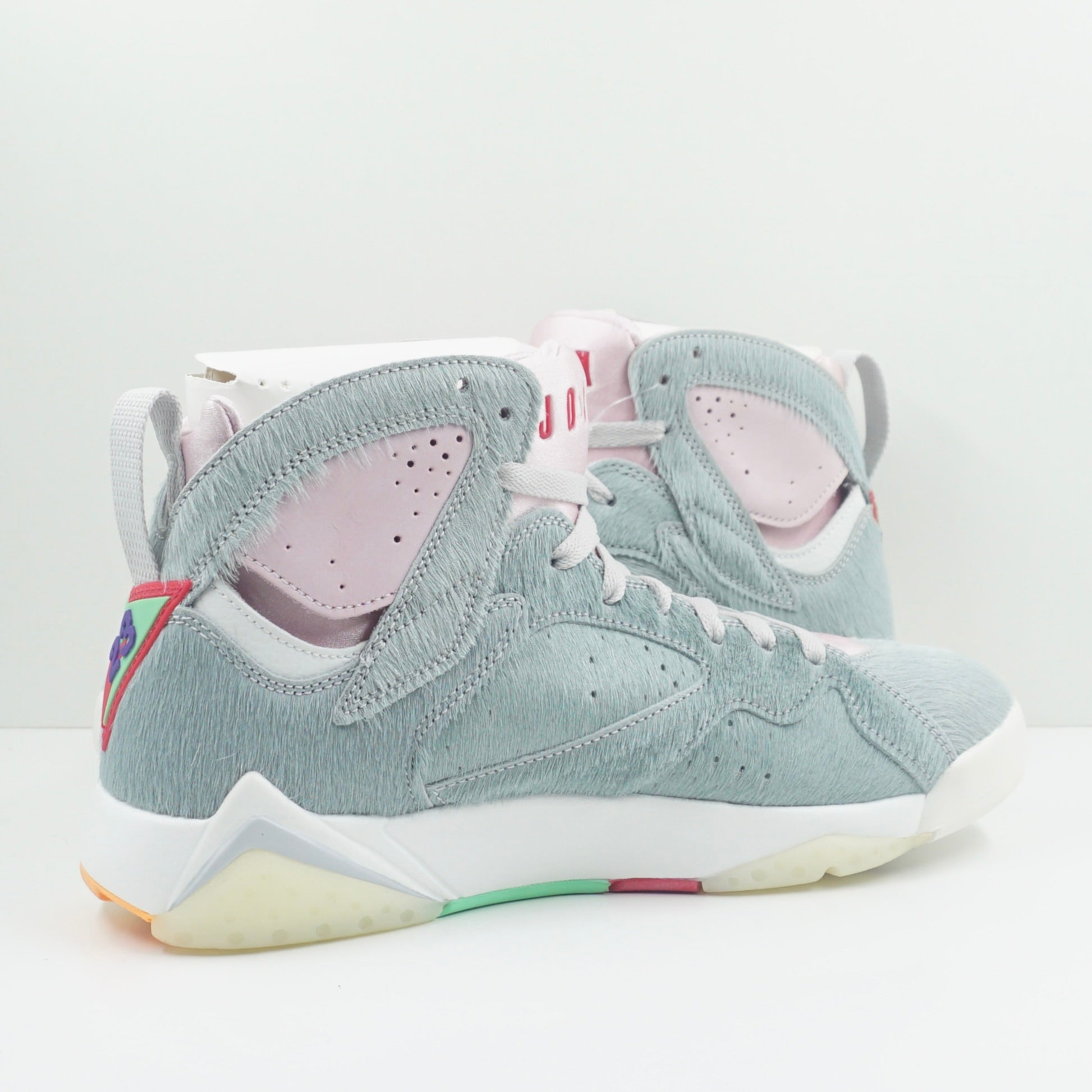 Jordan 7 Retro Neutral Grey