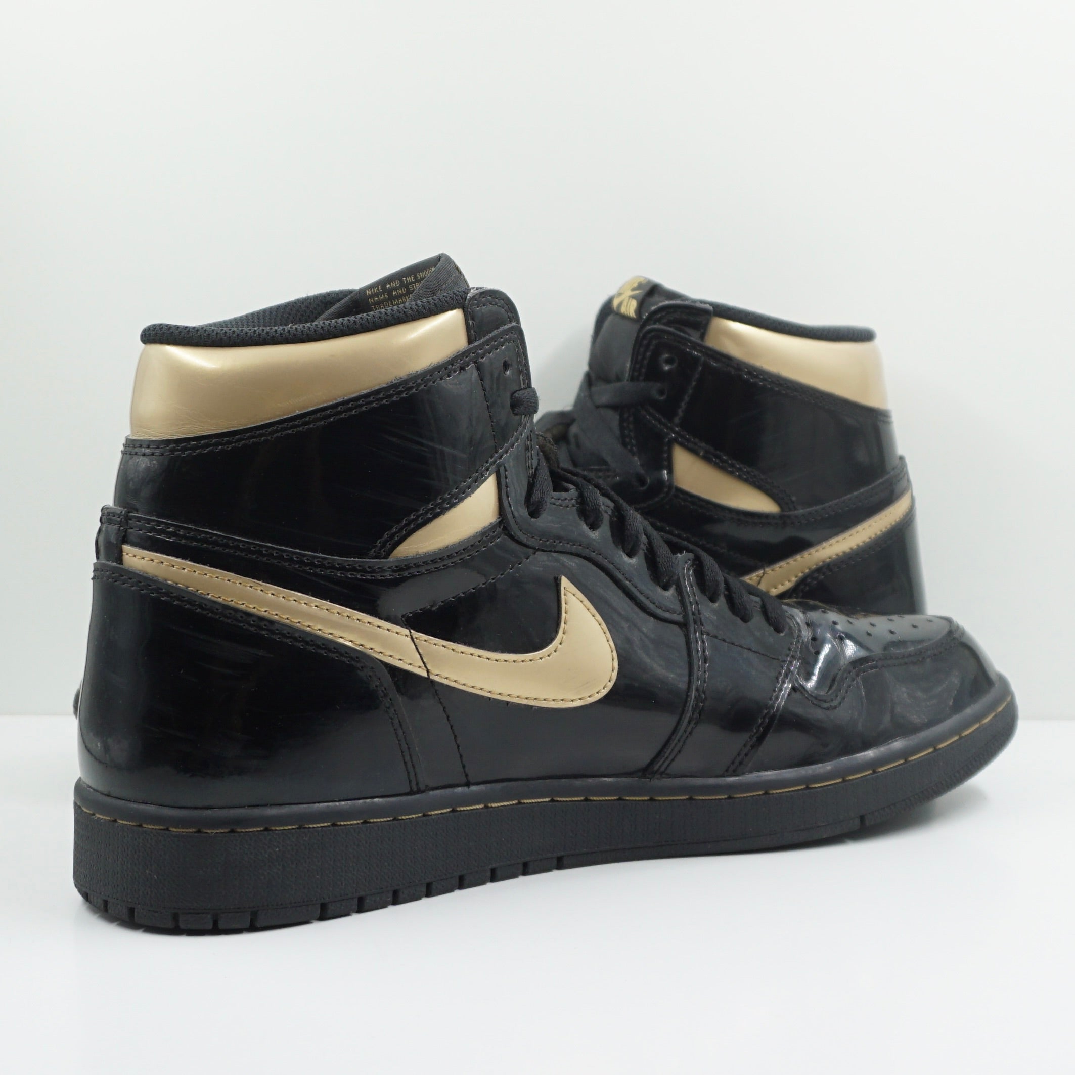 Jordan 1 Retro High Black Metallic Gold (2020)