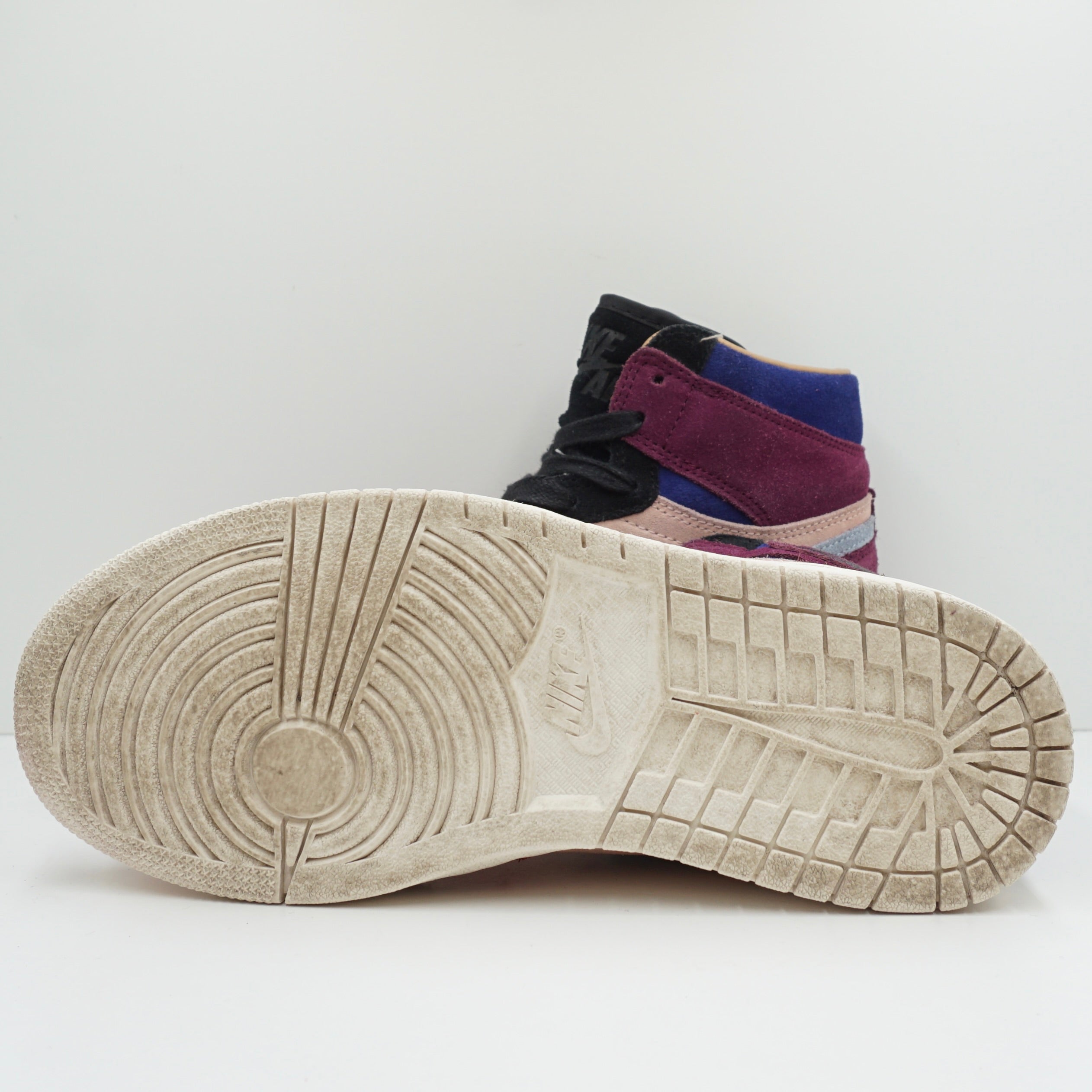 Jordan 1 Retro High Aleali May Court Lux (W)