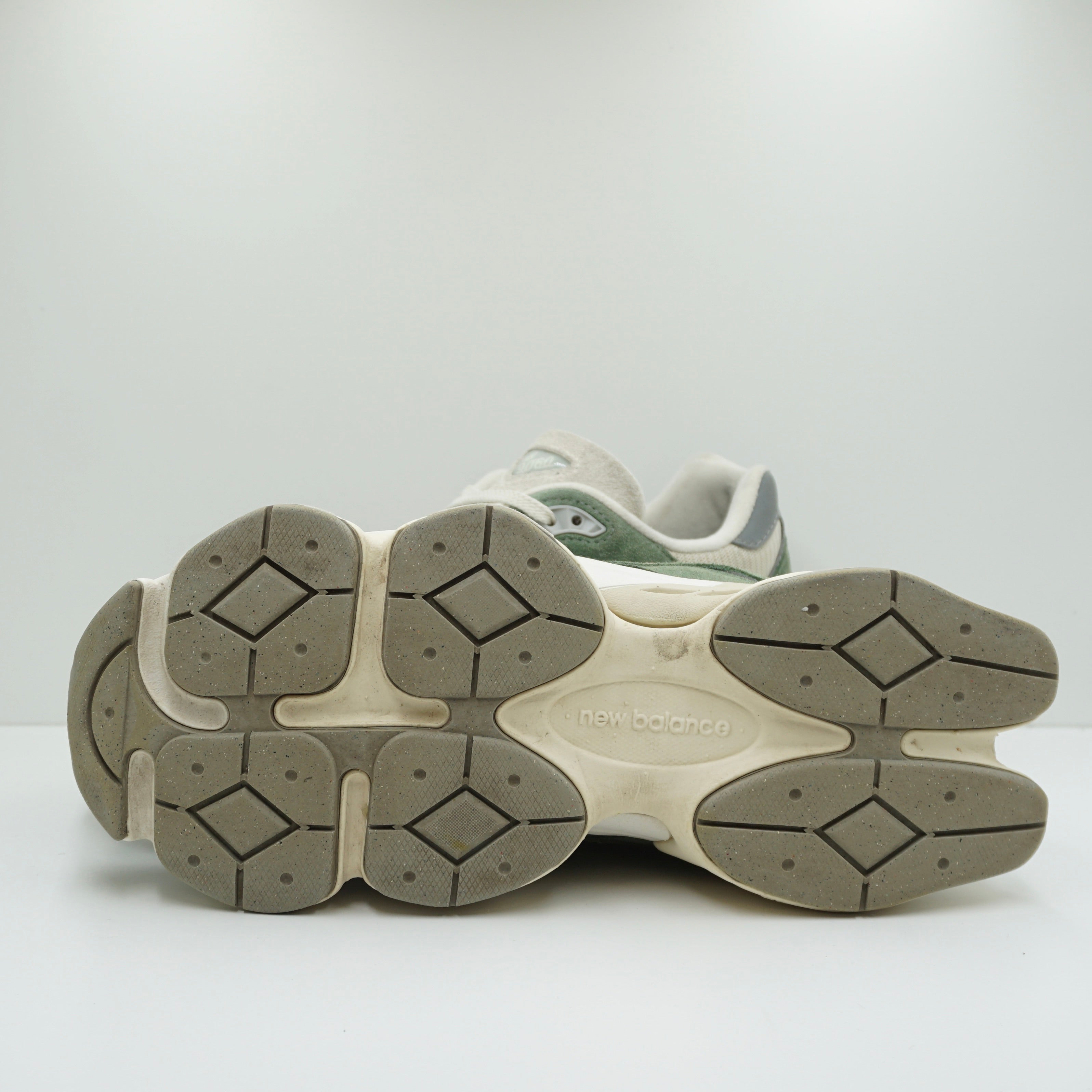 New Balance 9060 Nori