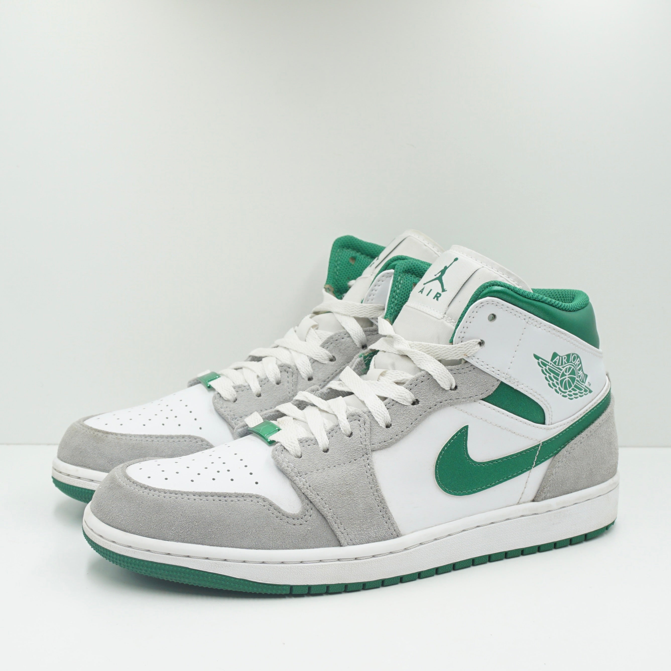 Jordan 1 Mid SE Grey Green