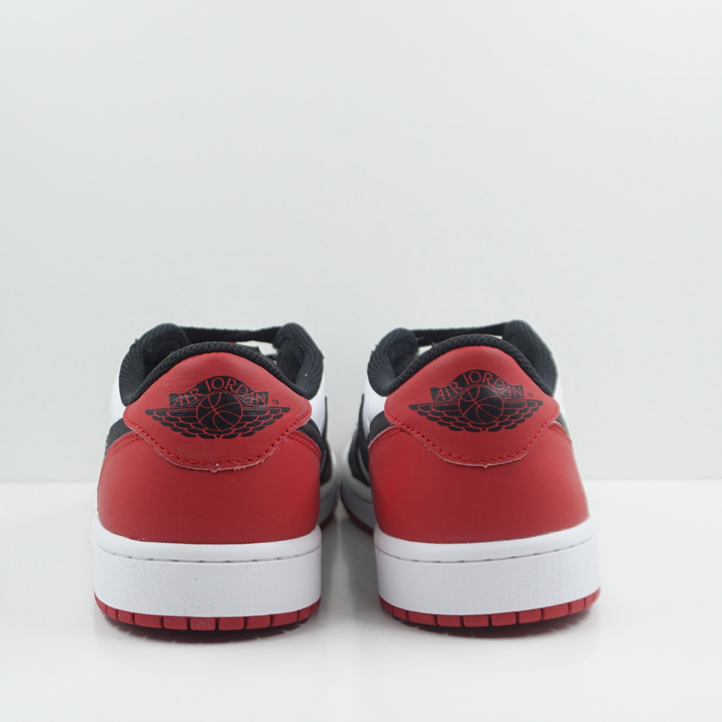 Jordan 1 Retro Low OG Black Toe (2023)