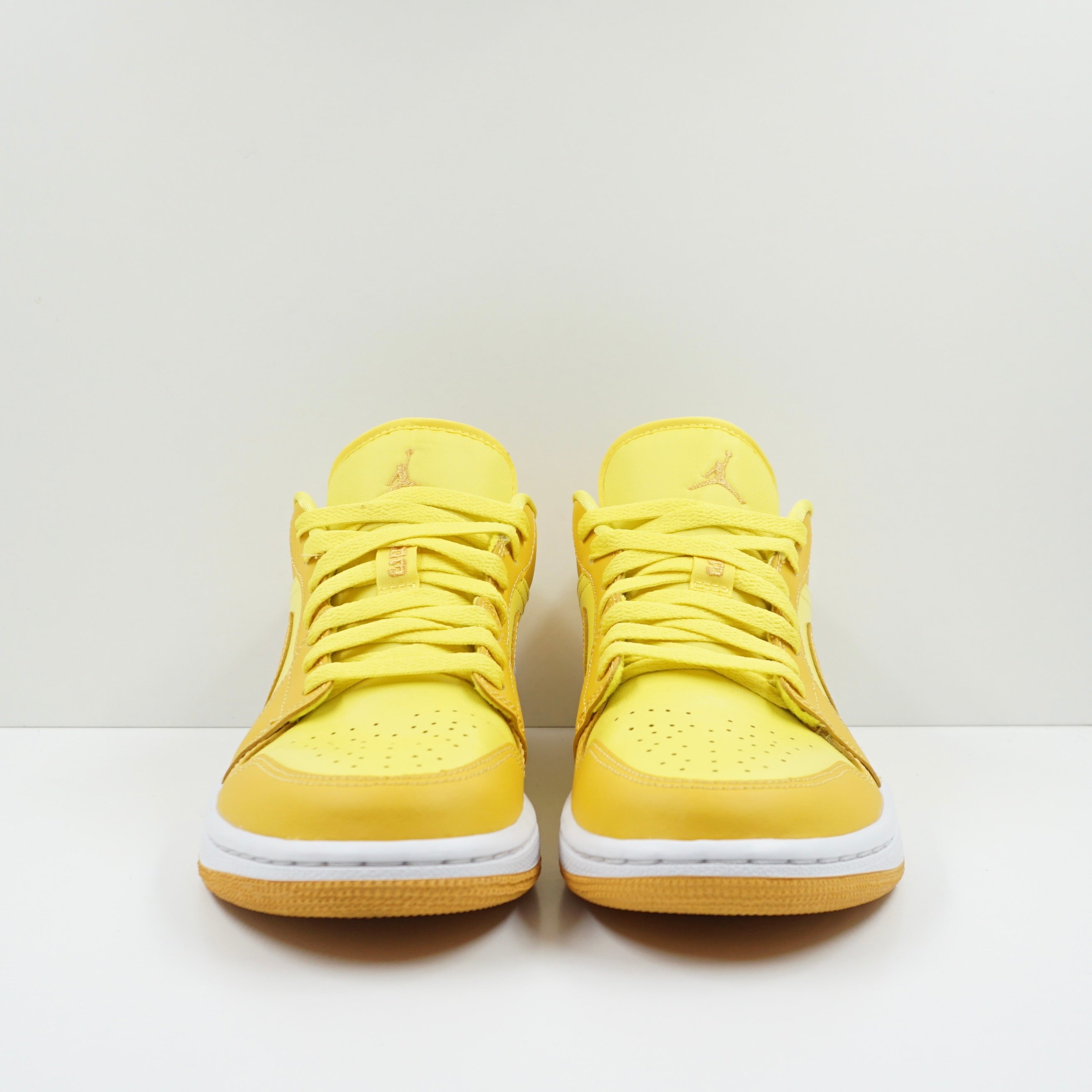 Jordan 1 Low Yellow Strike (W)