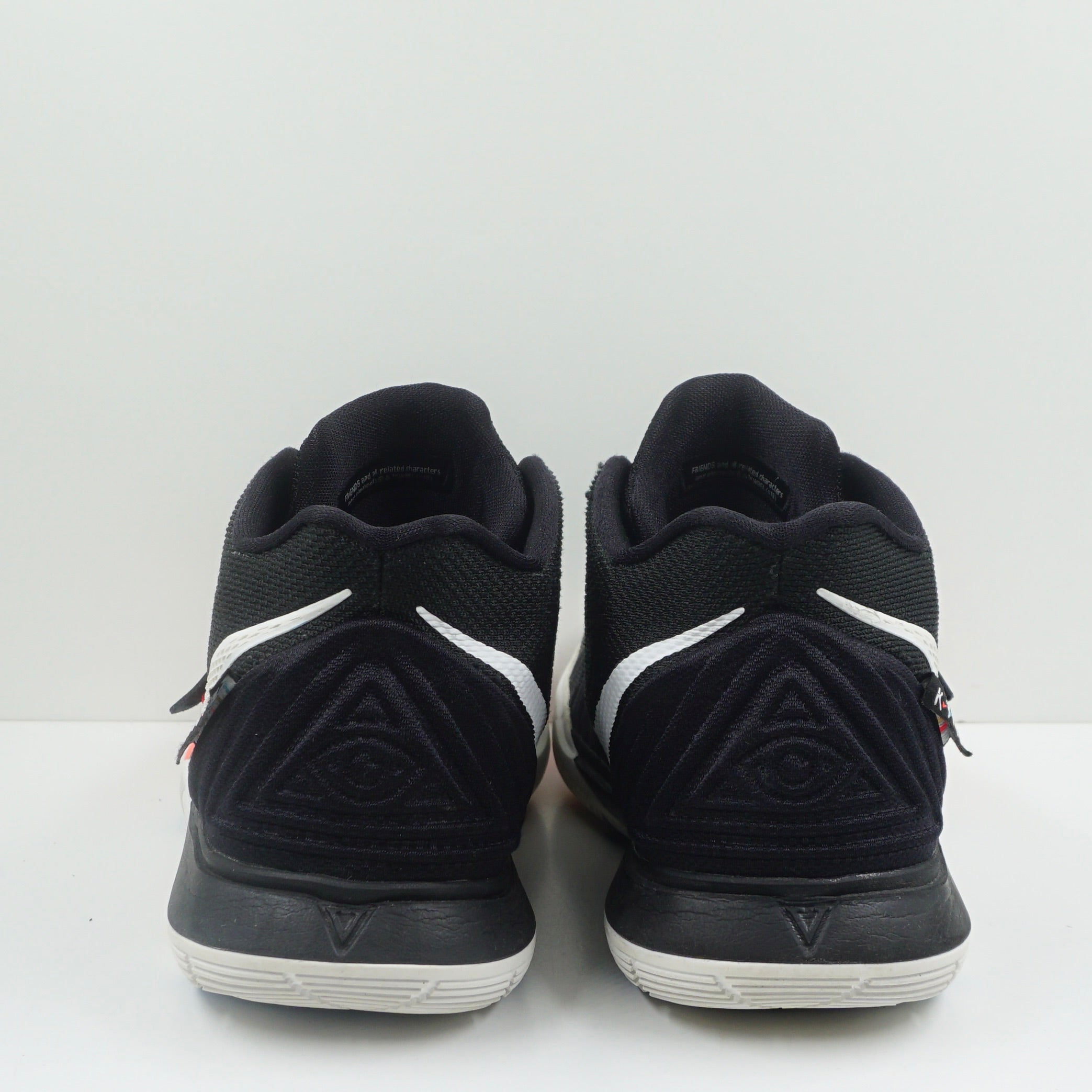 Nike Kyrie 5 Friends (GS)