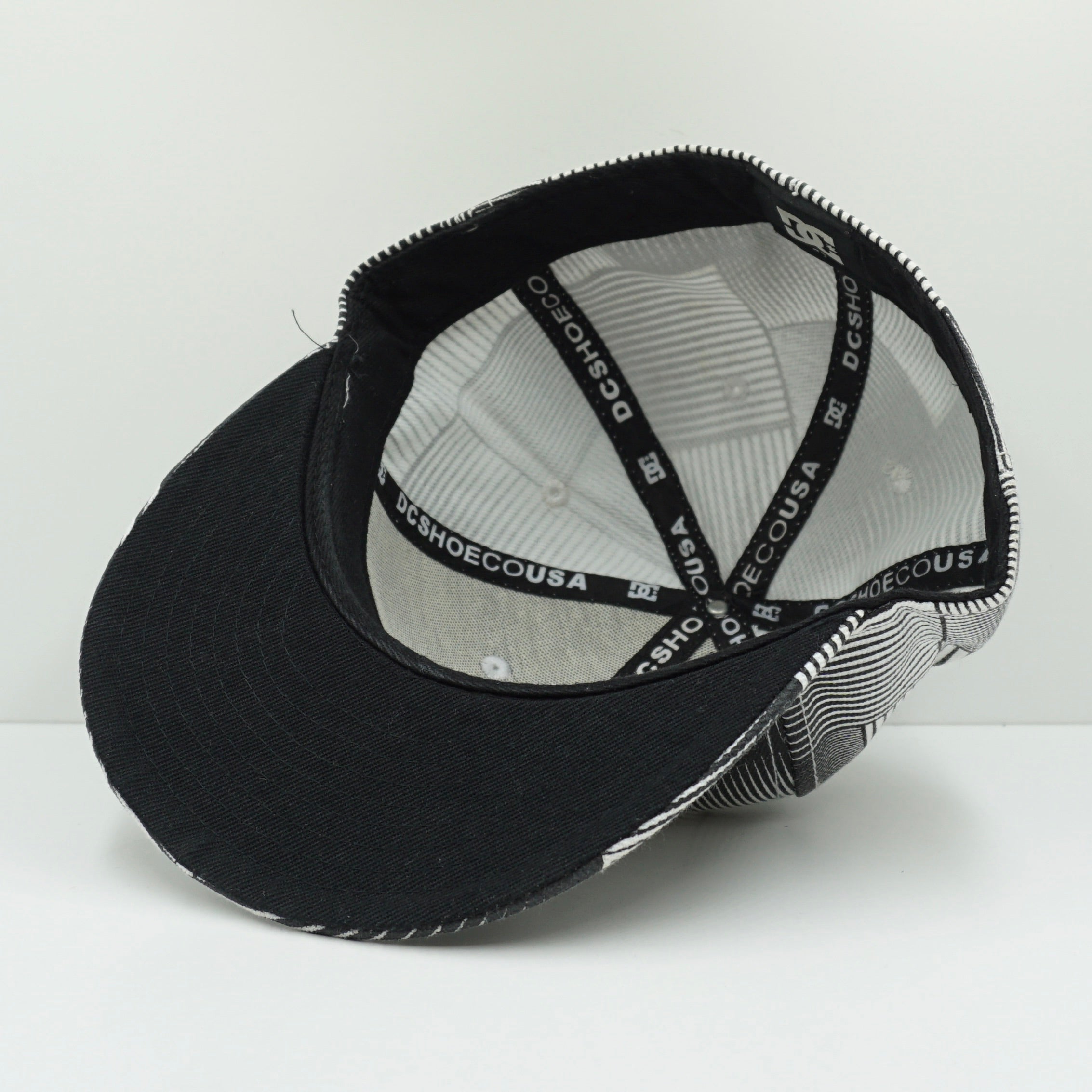 DC Shoes Black White Fitted Cap