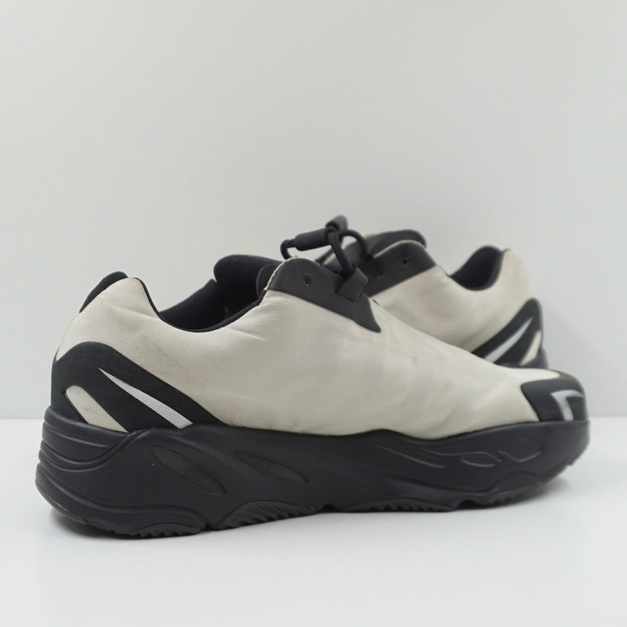 Adidas Yeezy Boost 700 MNVN Bone (Kids)
