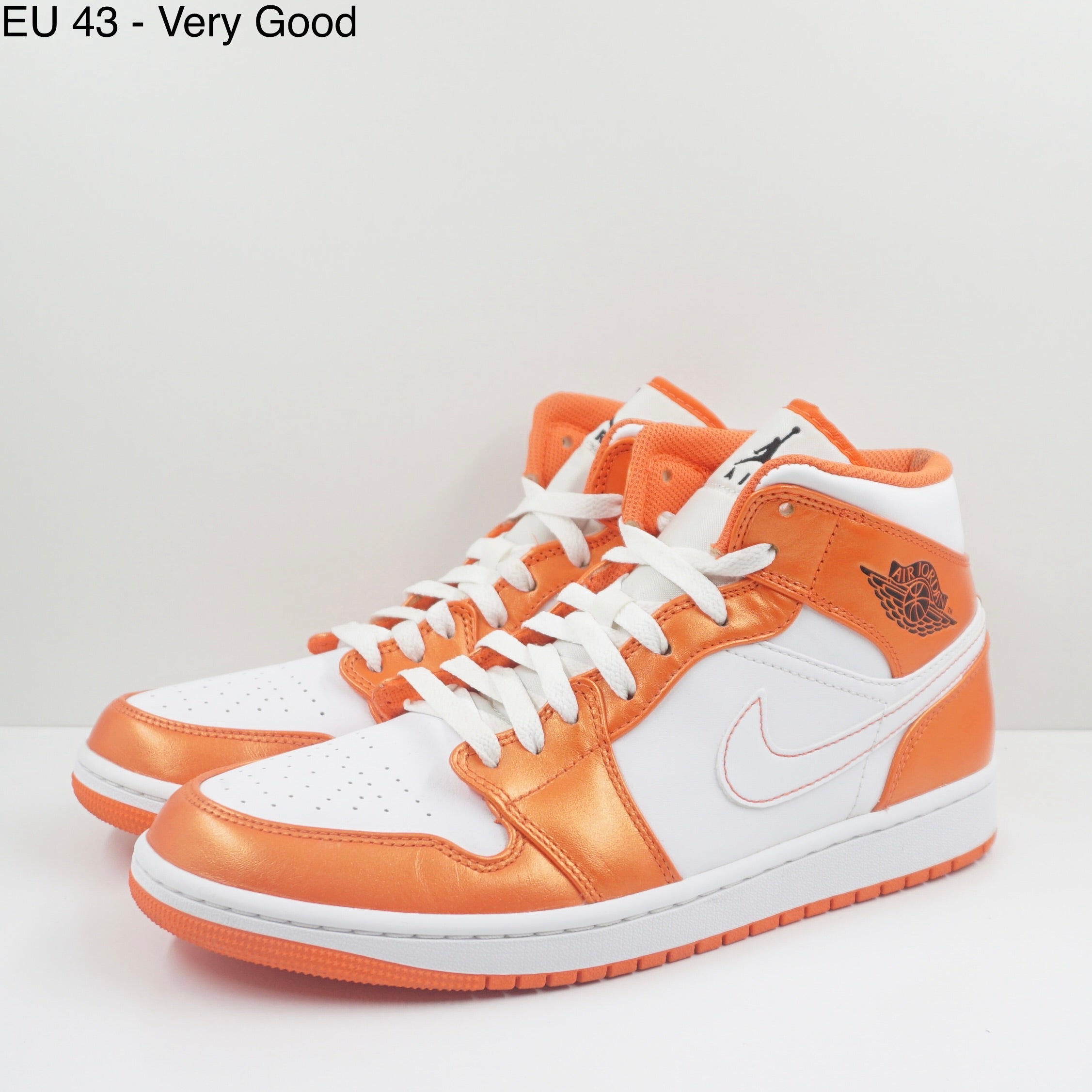 Jordan 1 Mid Metallic Orange