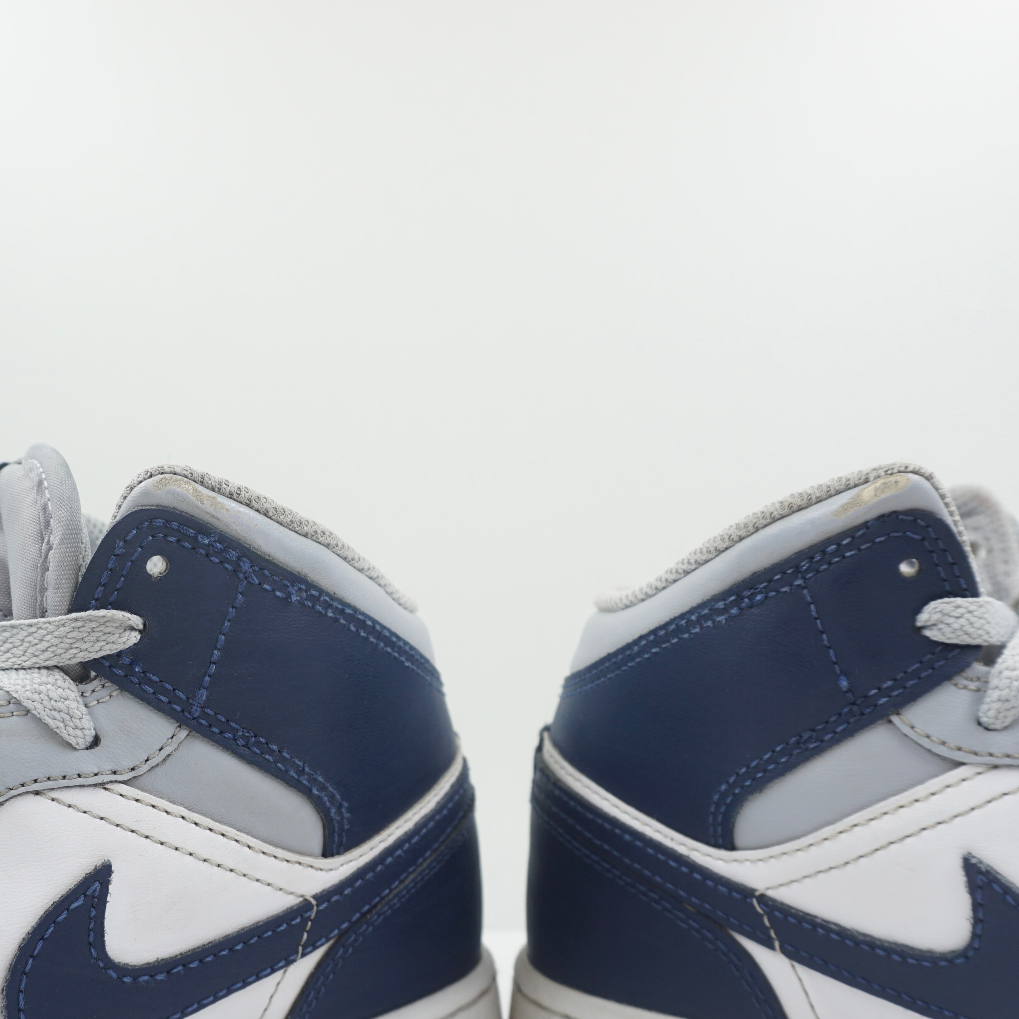 Jordan 1 Mid Wolf Grey Midnight Navy (GS)