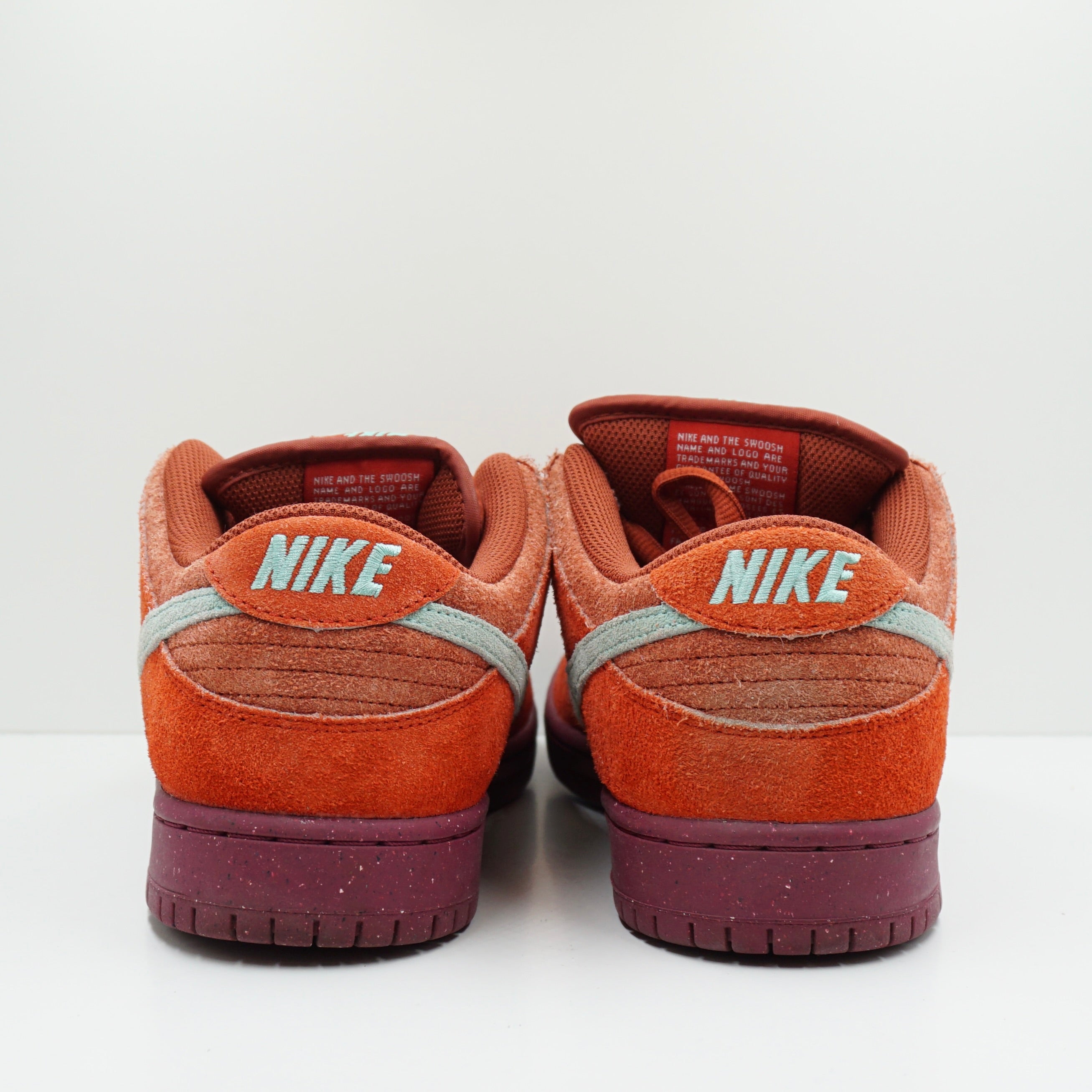 Nike SB Dunk Low Mystic Red Rosewood