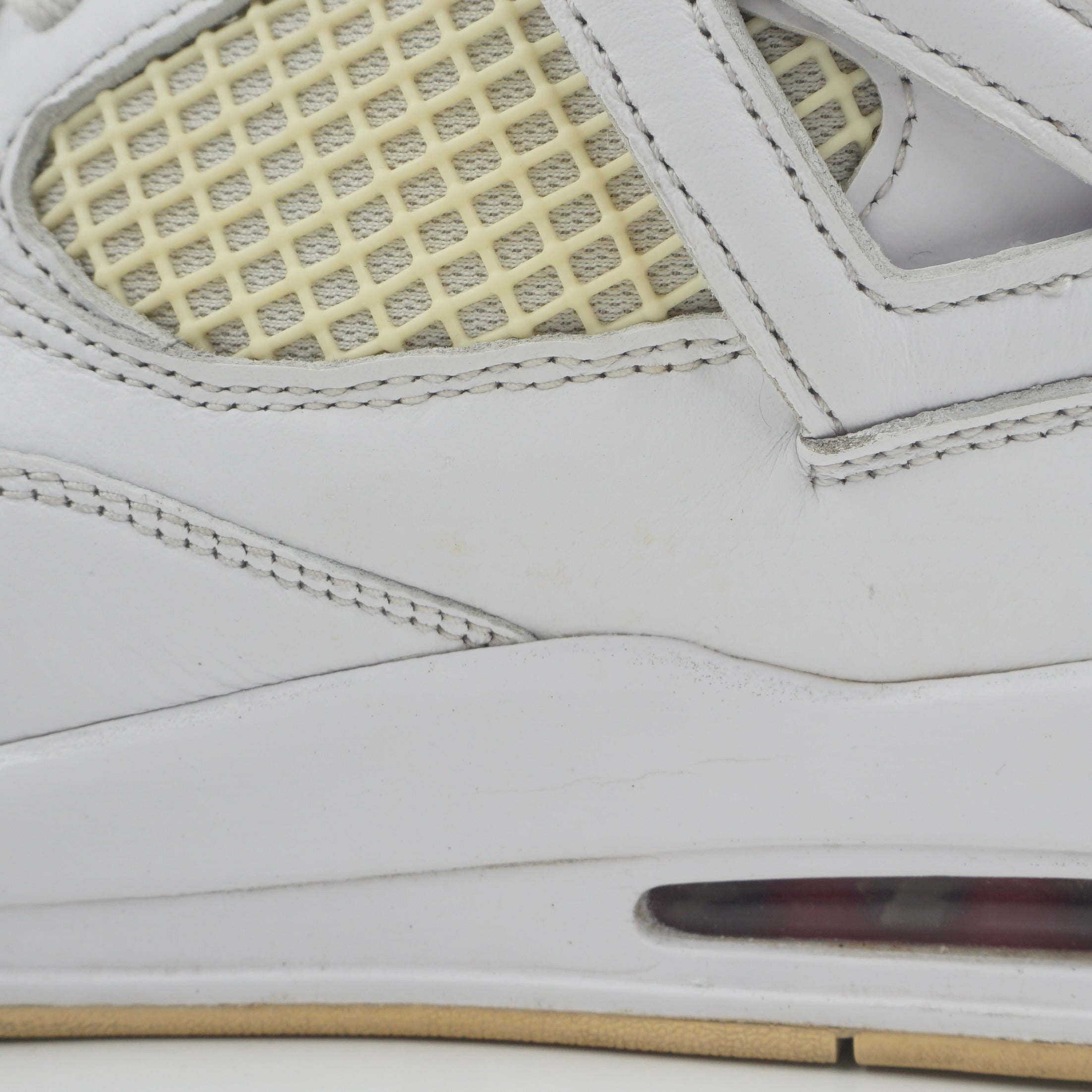 Jordan 4 Retro Metallic Red