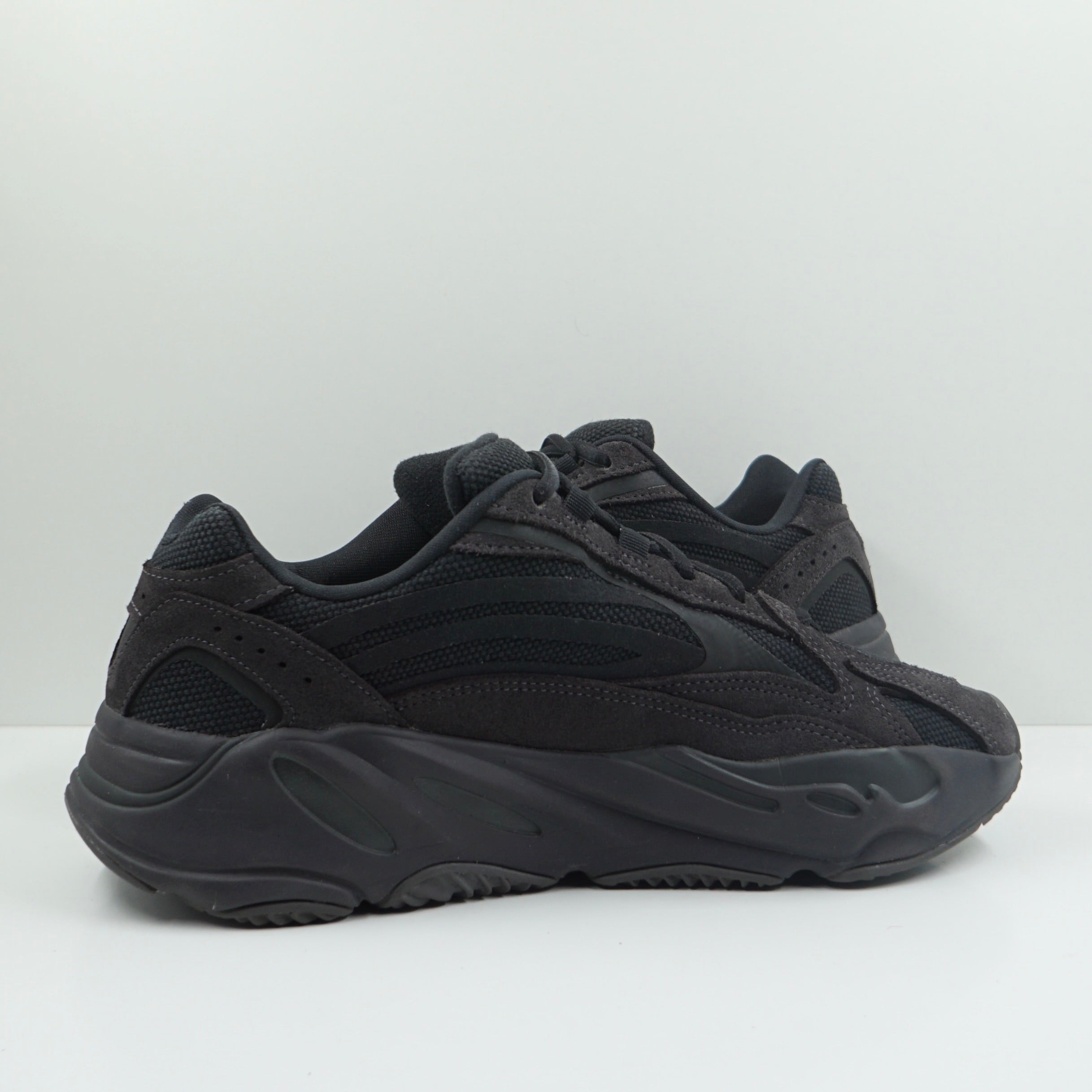 Adidas Yeezy Boost 700 V2 Vanta