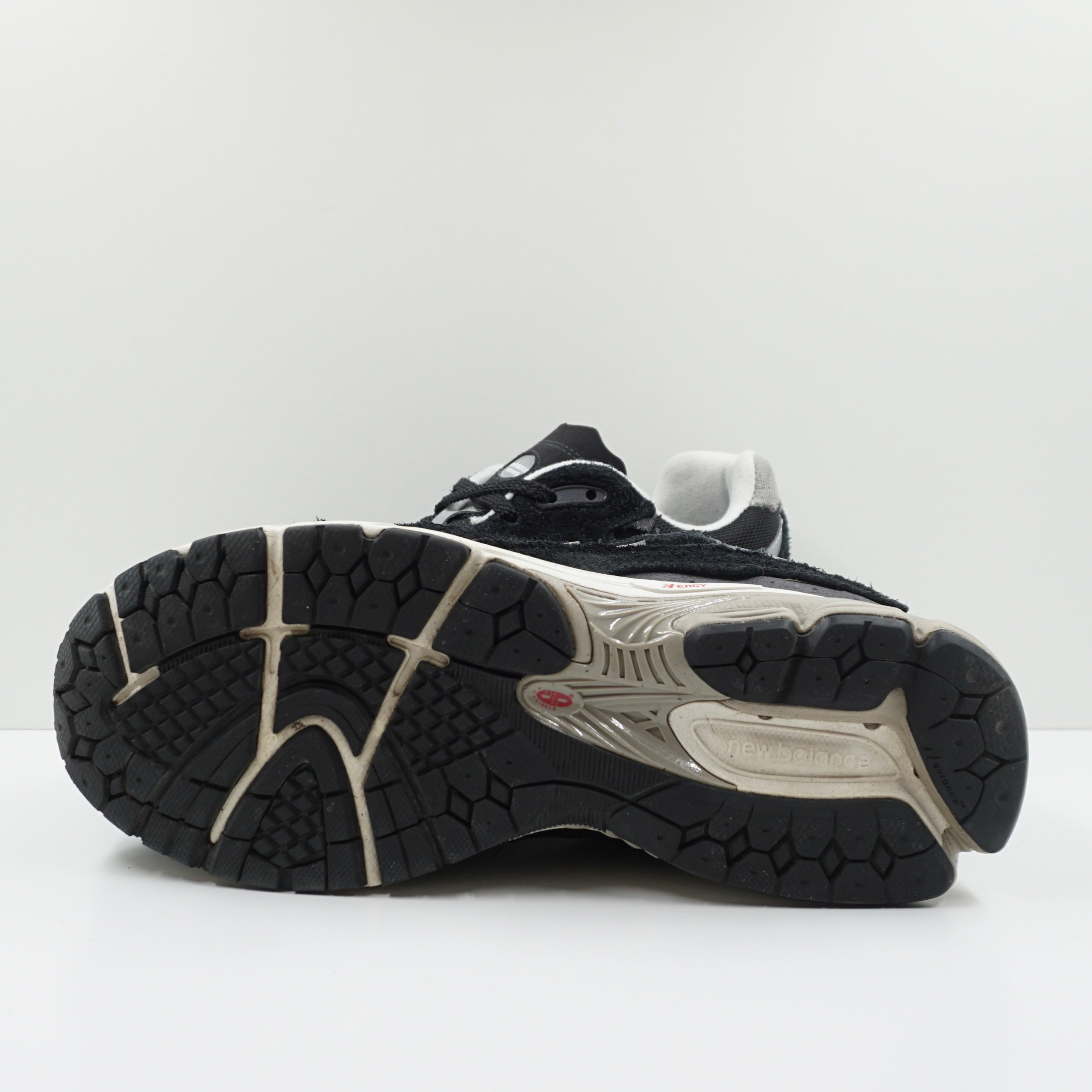 New Balance 2002R Protection Pack Black Grey
