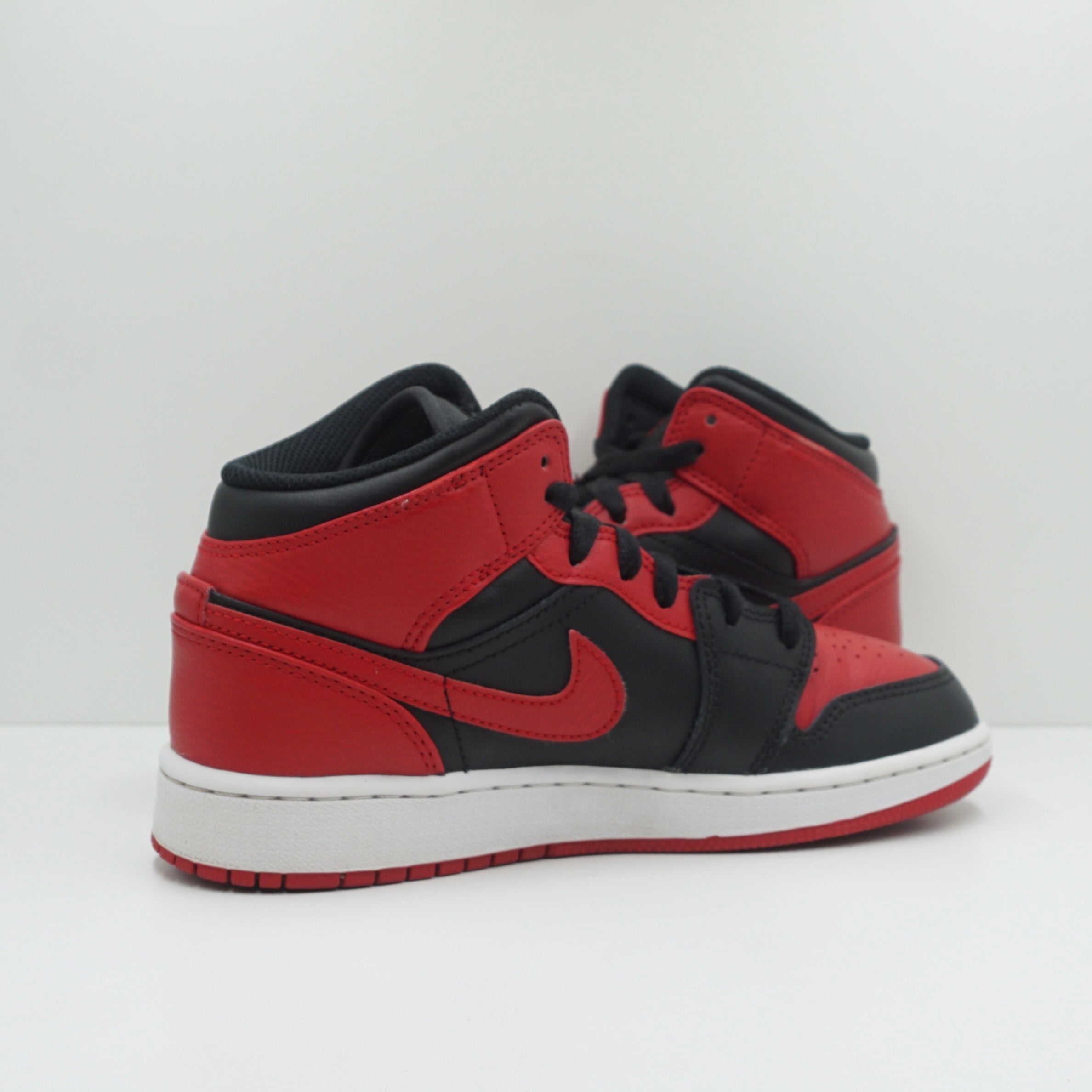 Jordan 1 Mid Bred Banned (GS)