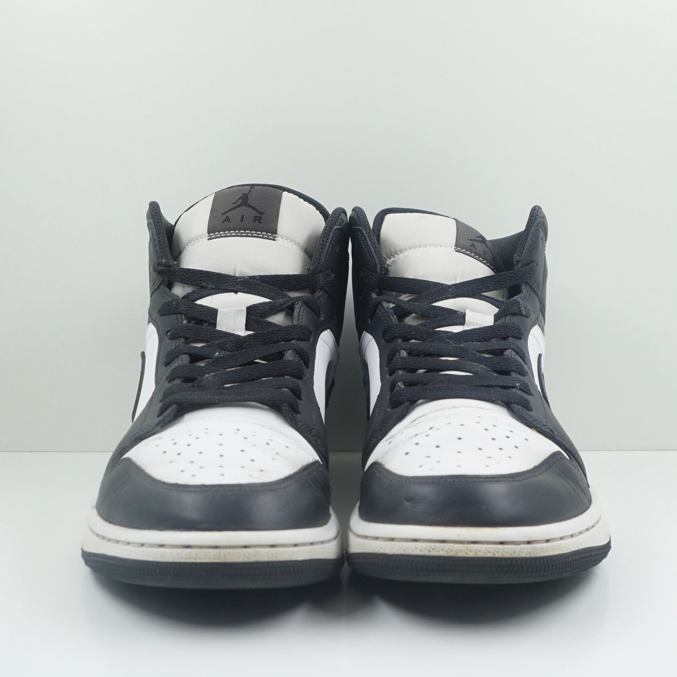 Jordan 1 Mid SE Panda Elephant