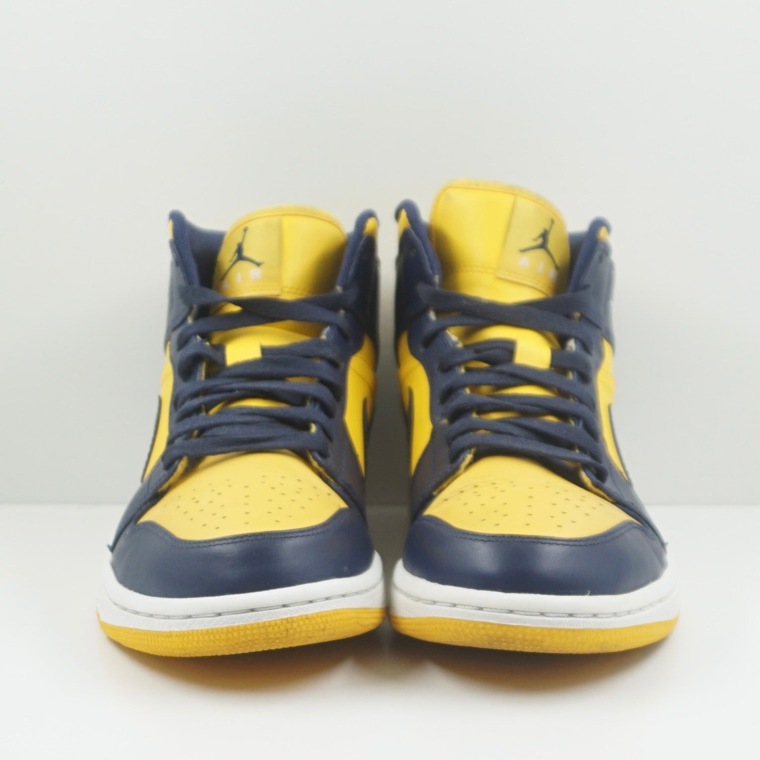 Jordan 1 Mid Michigan