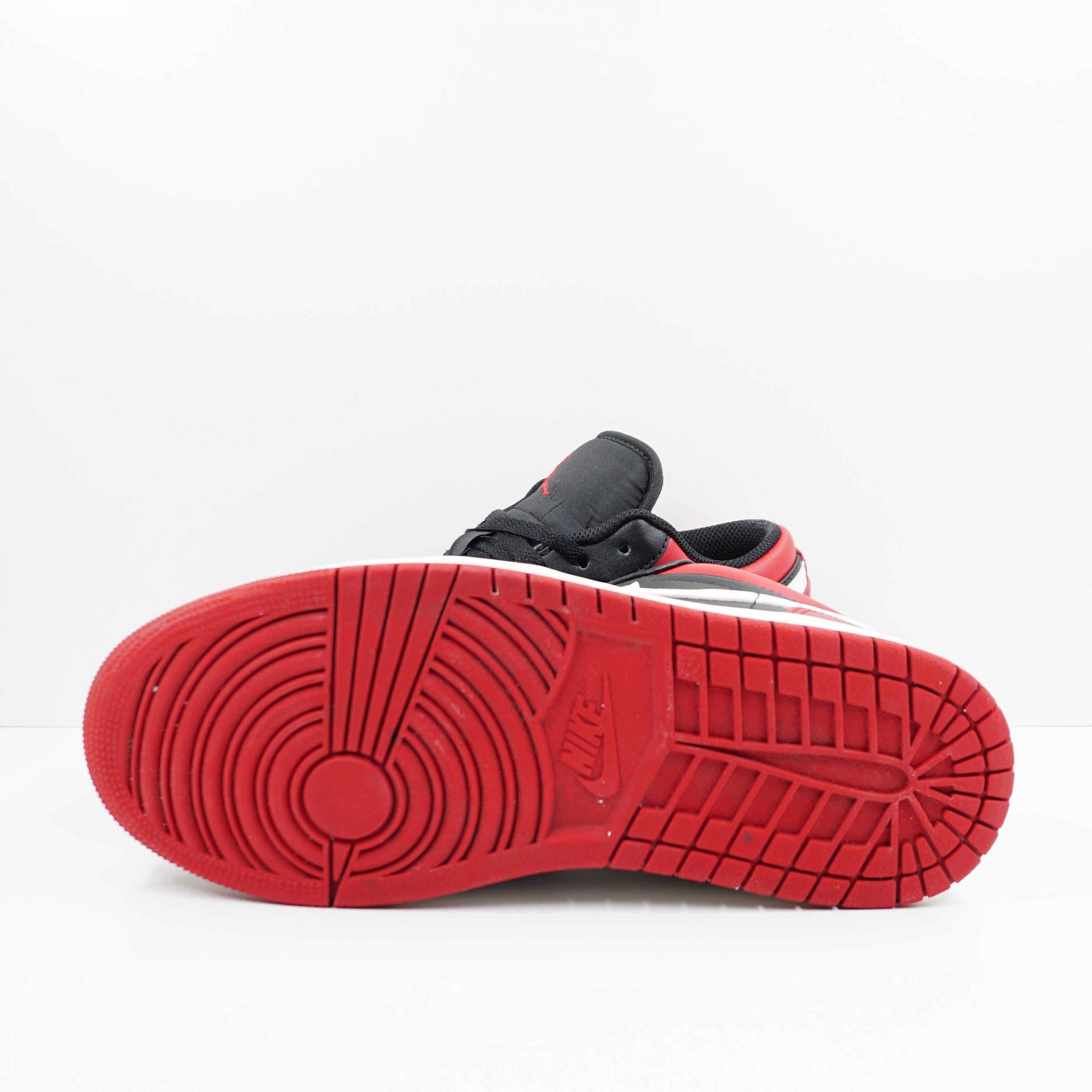Jordan 1 Low Alternate Bred Toe