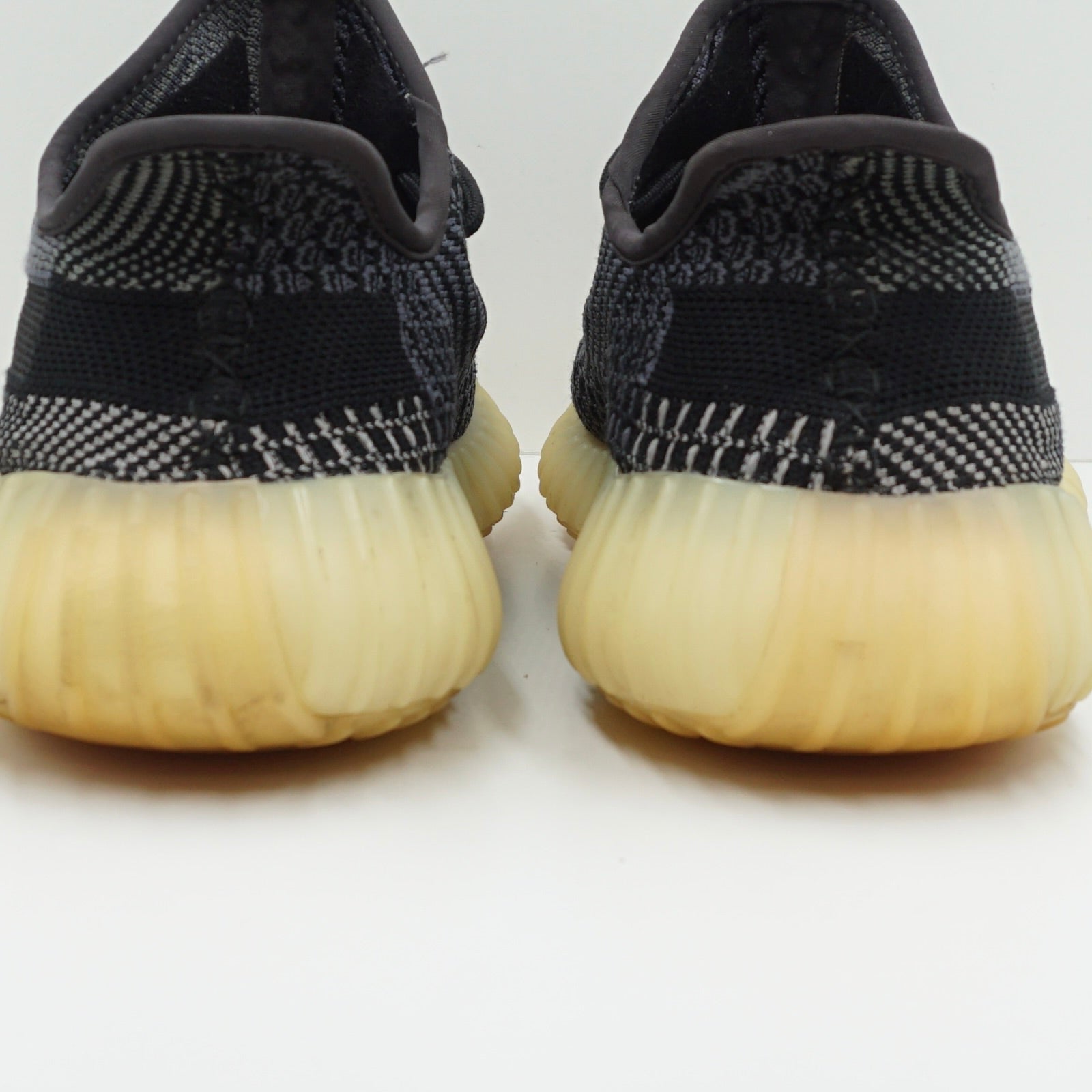 Adidas Yeezy Boost 350 V2 Carbon