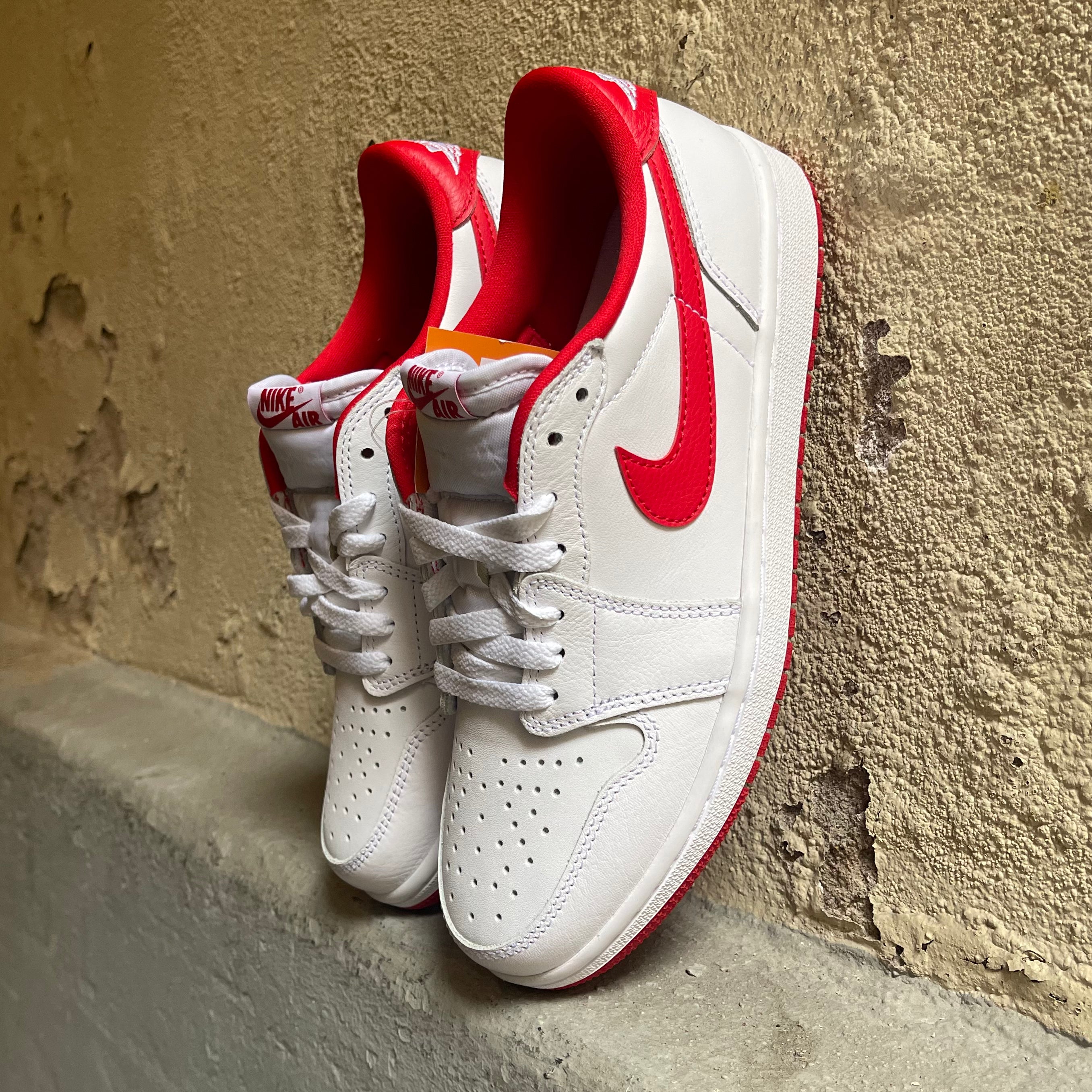 Jordan 1 Retro Low OG University Red