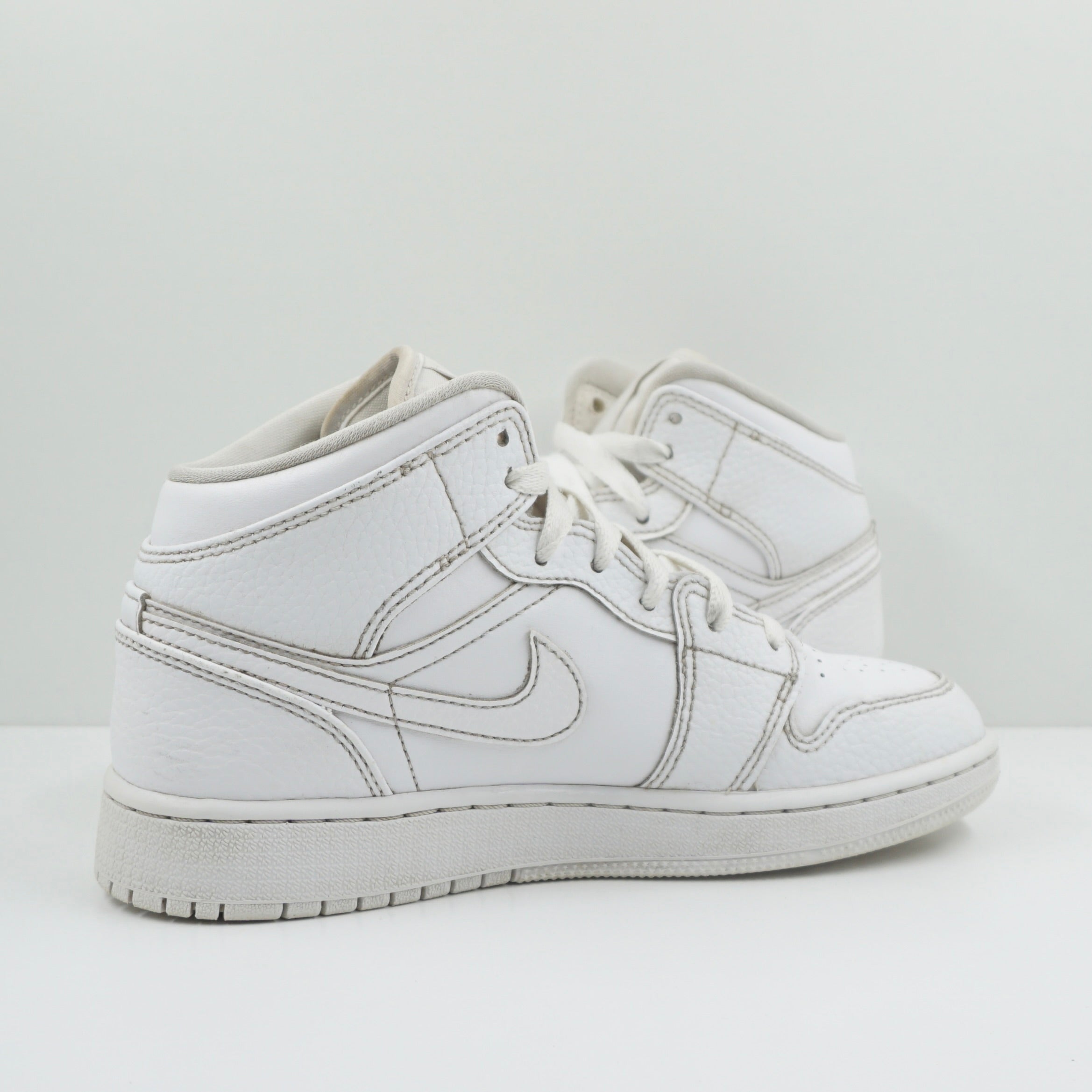 Jordan 1 Mid Triple White Tumbled Leather (GS)