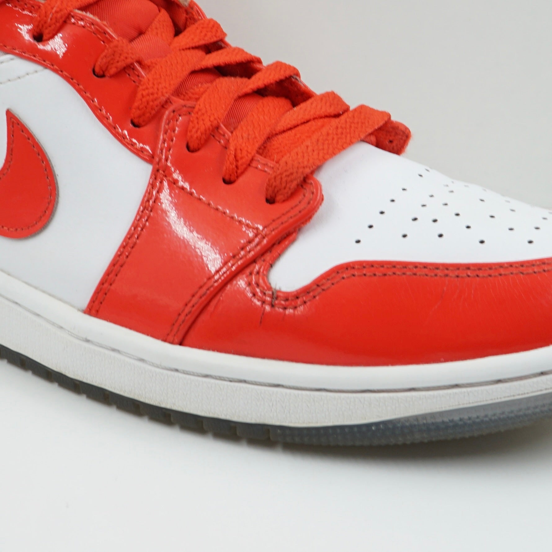 Jordan 1 Mid Barcelona Sweater Red Patent