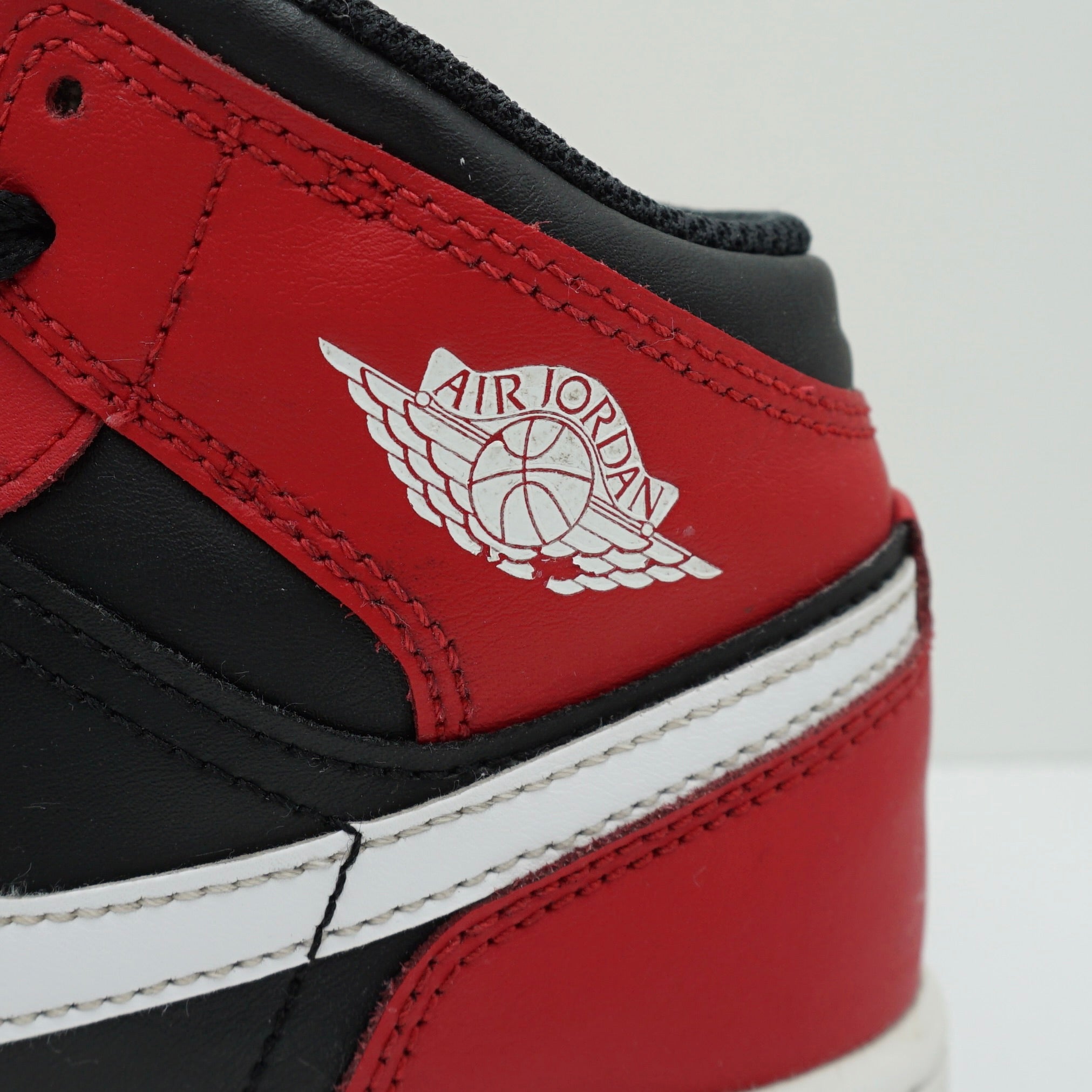 Jordan 1 Mid Red Black White (GS)