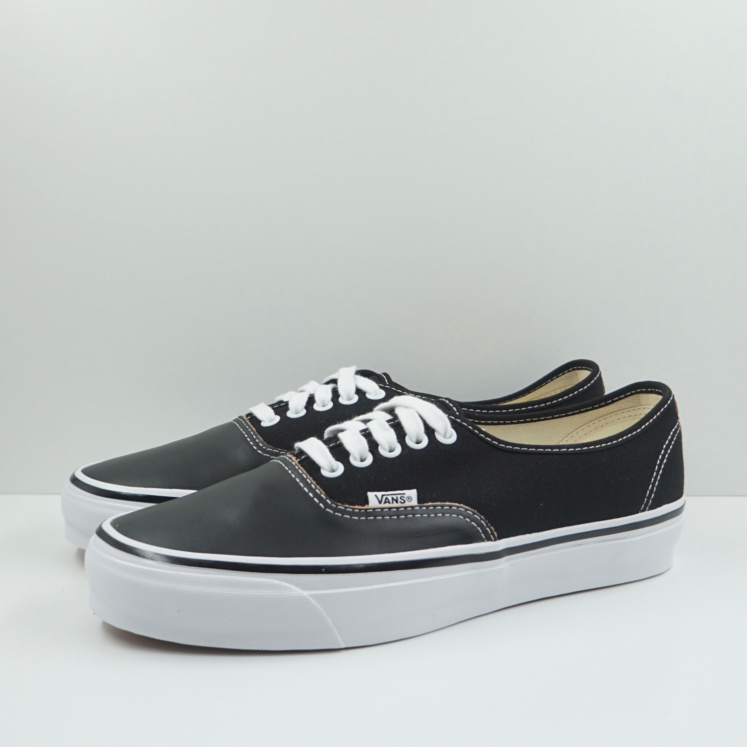 Vans OTW Authentic 44 Siped Vibram