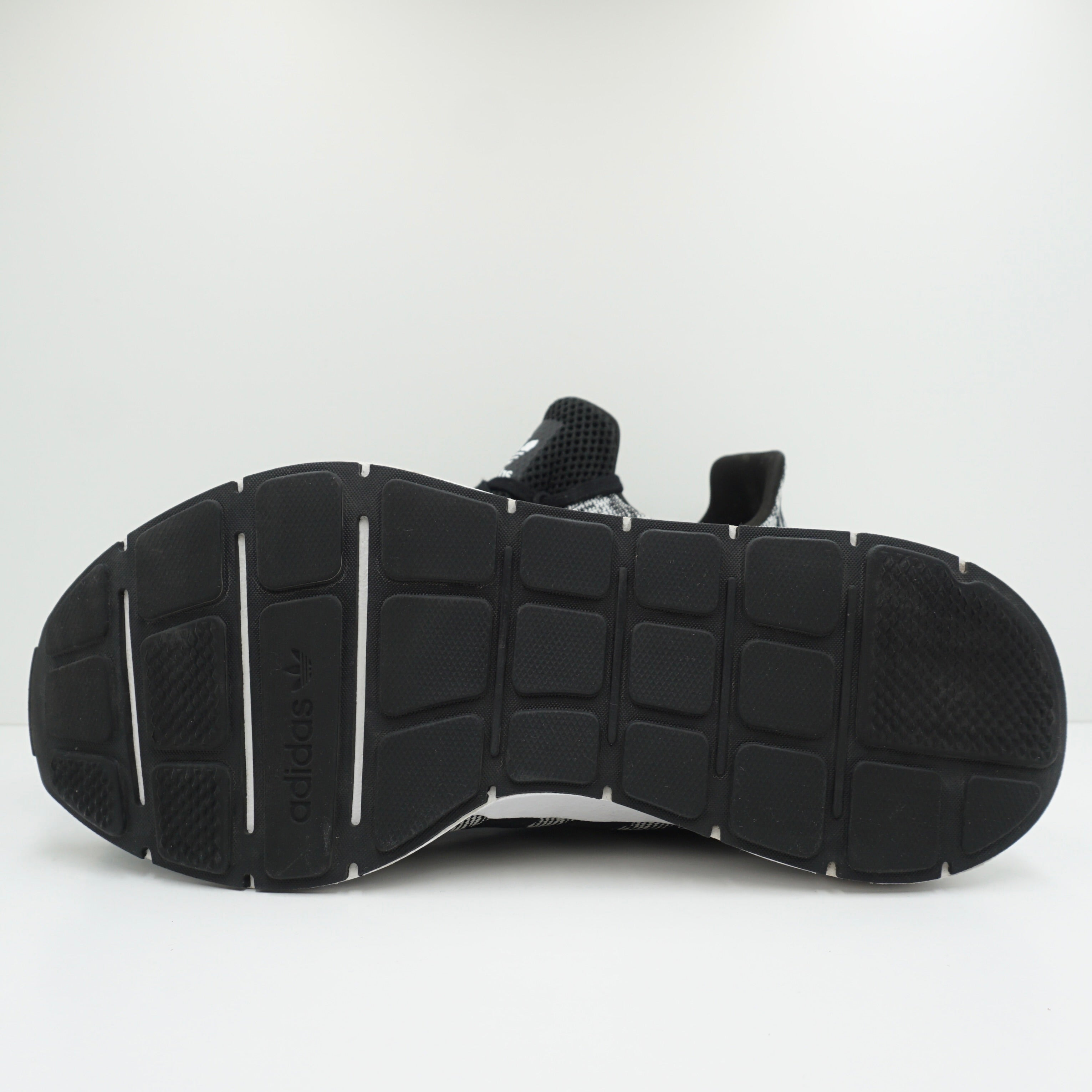 Adidas Swift Run 22 Black White