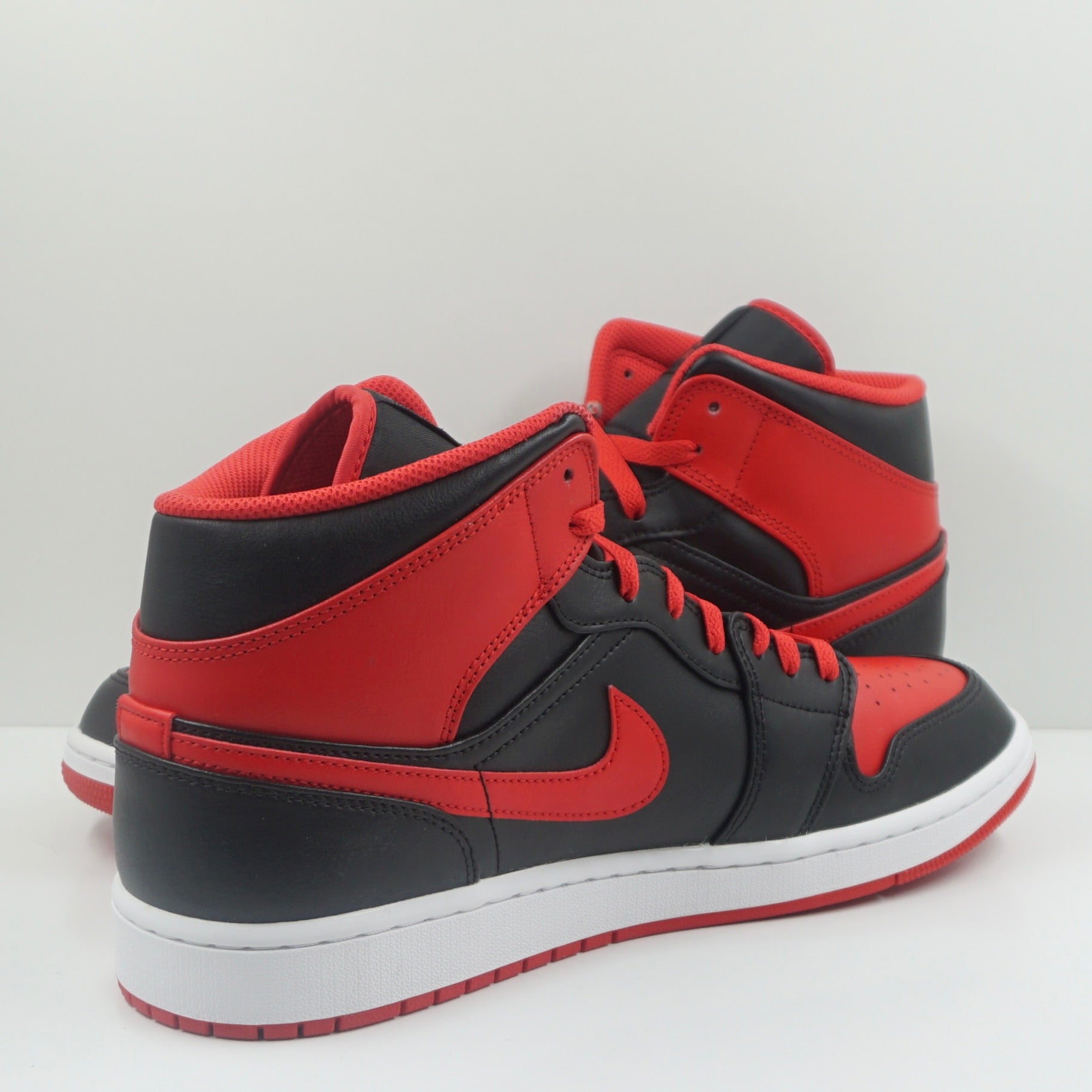 Jordan 1 Mid Alternate Bred (2022)