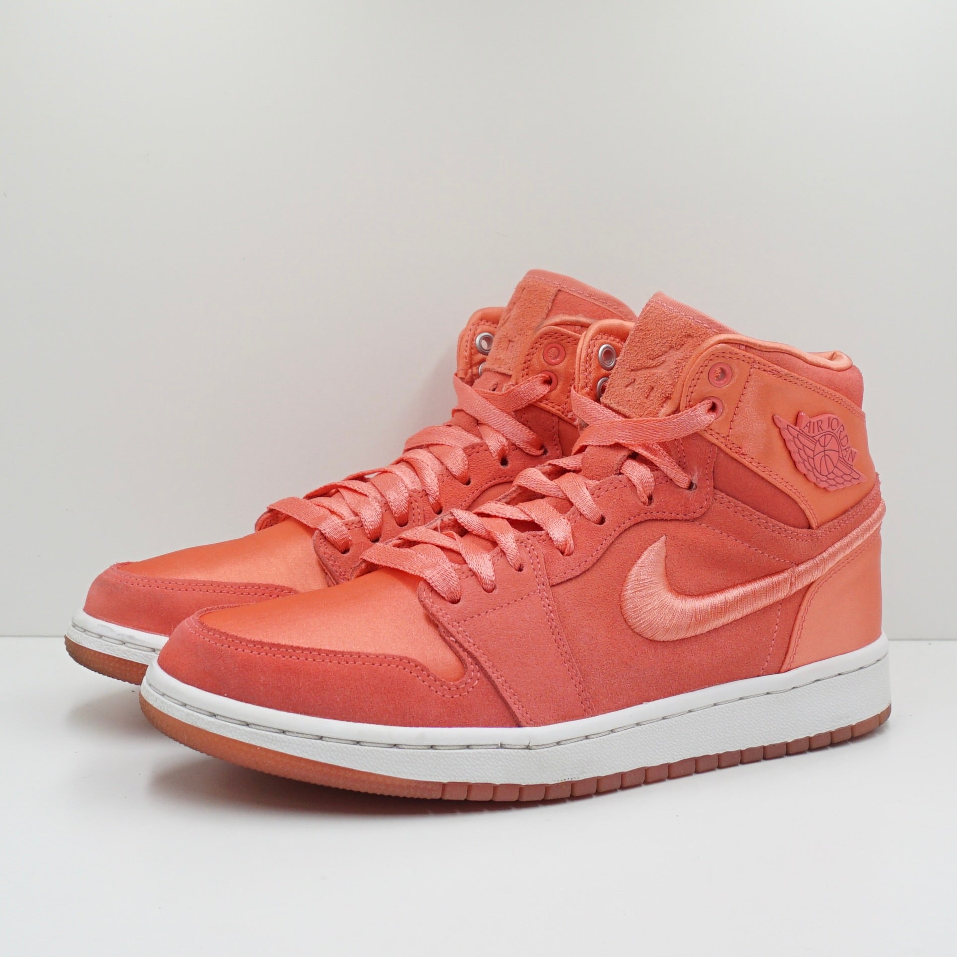 Jordan 1 Retro High Season of Her Sun Blush (W)