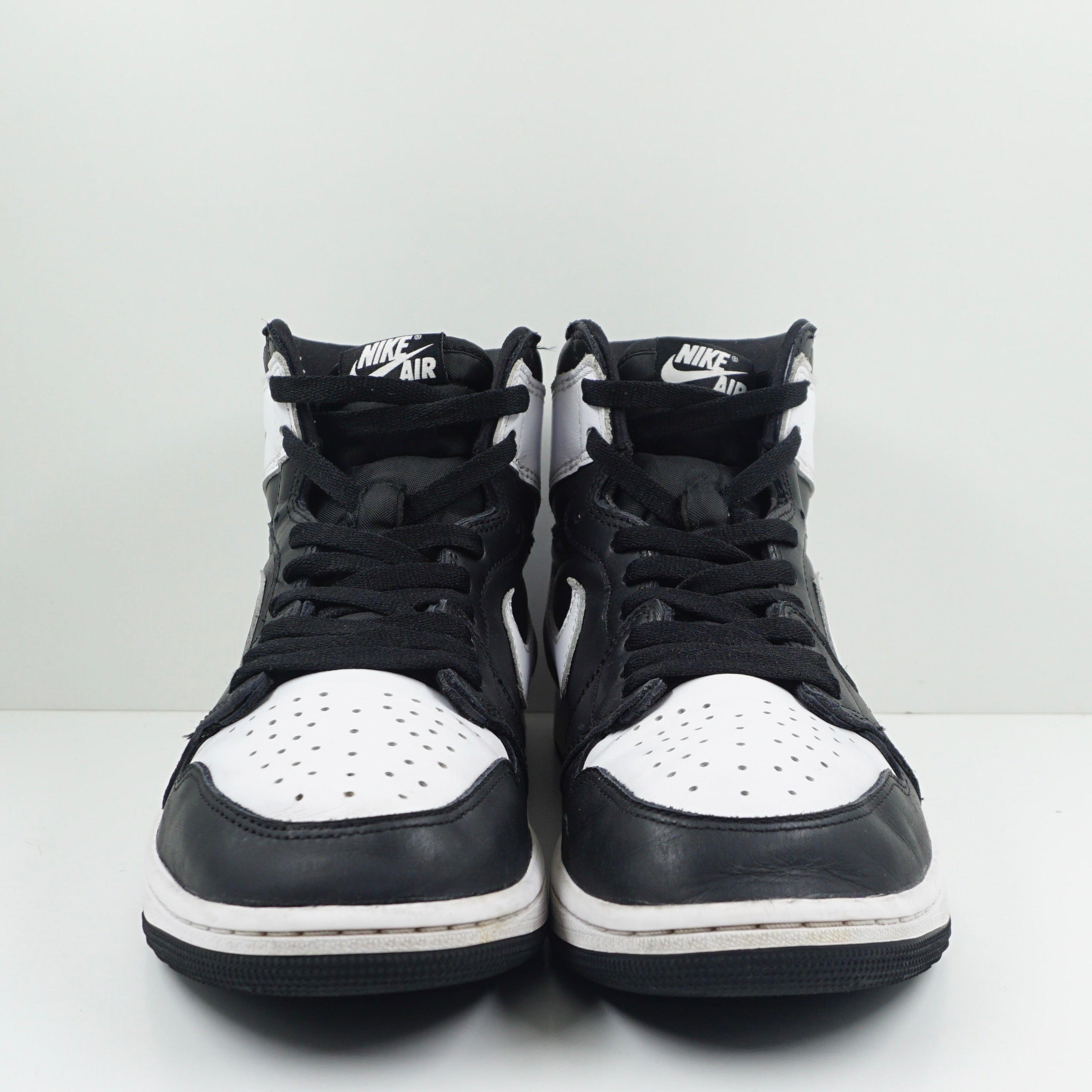 Jordan 1 Retro High OG Black White