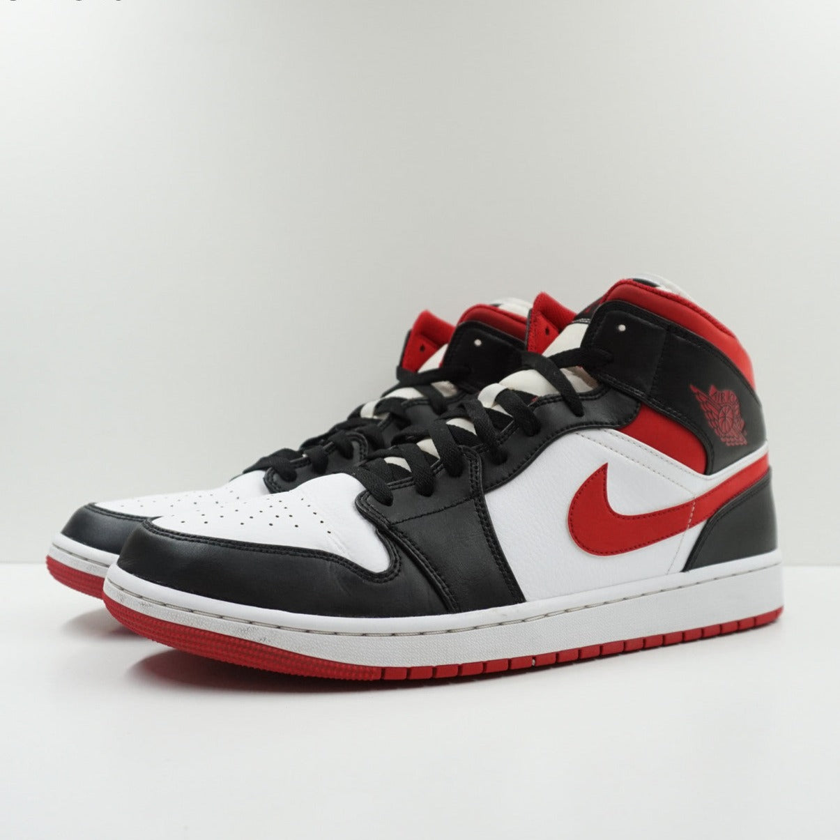 Jordan 1 Mid Gym Red Black White (2021)