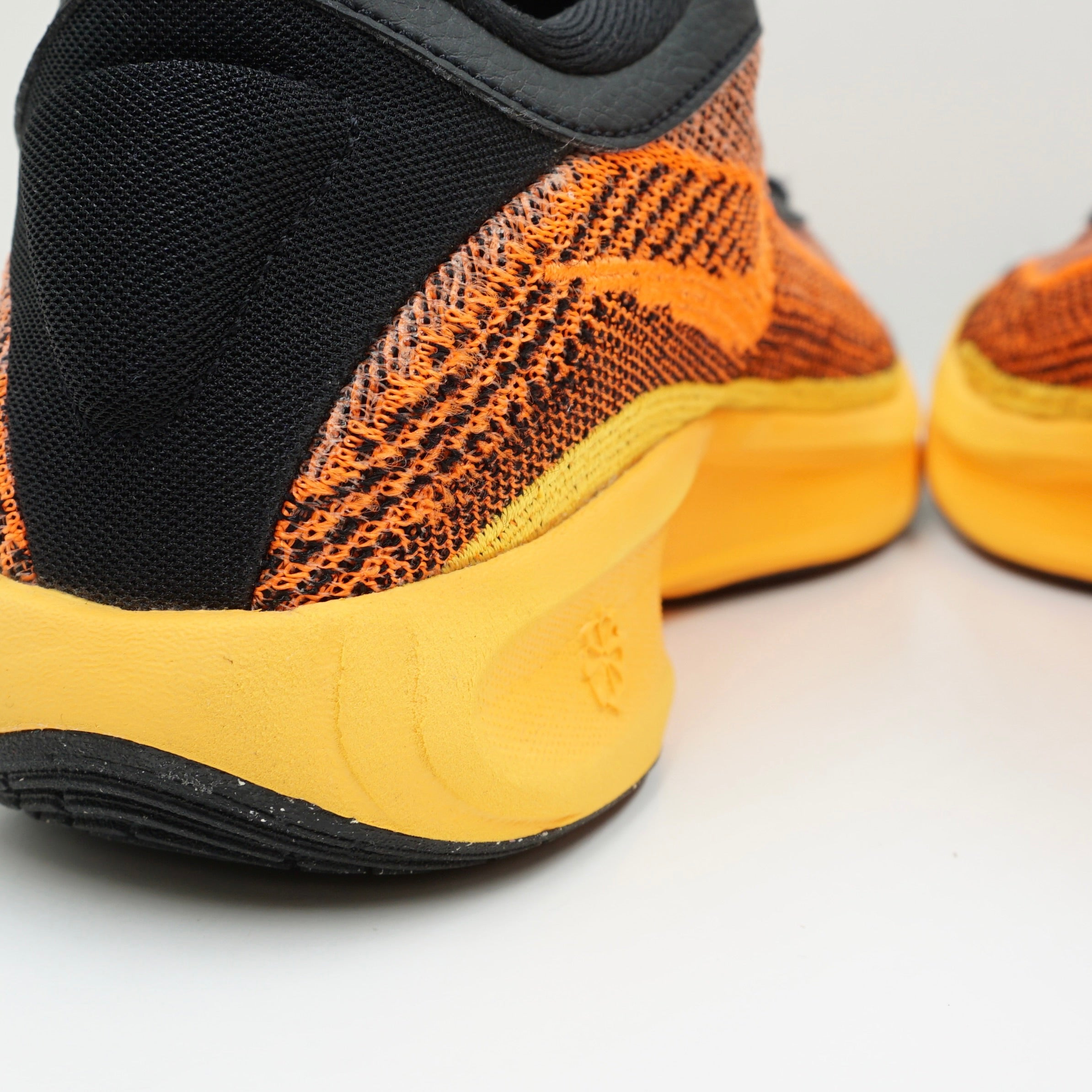 Nike G.T. Hustle Academy Orange