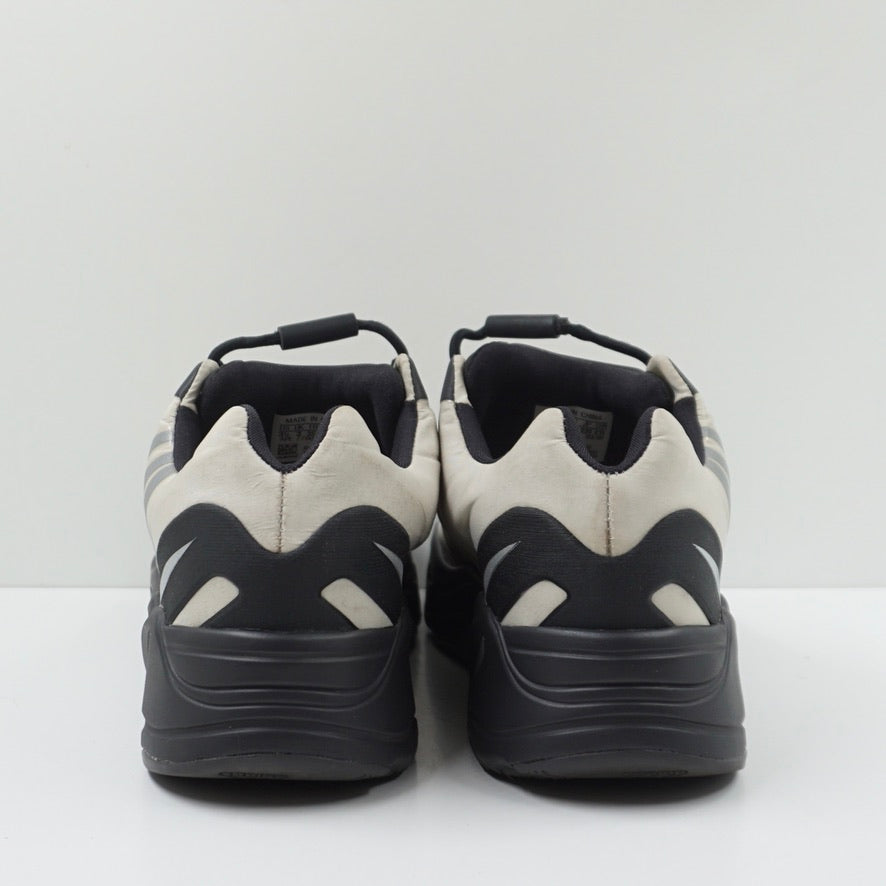 Adidas Yeezy Boost 700 MNVN Bone (Kids)