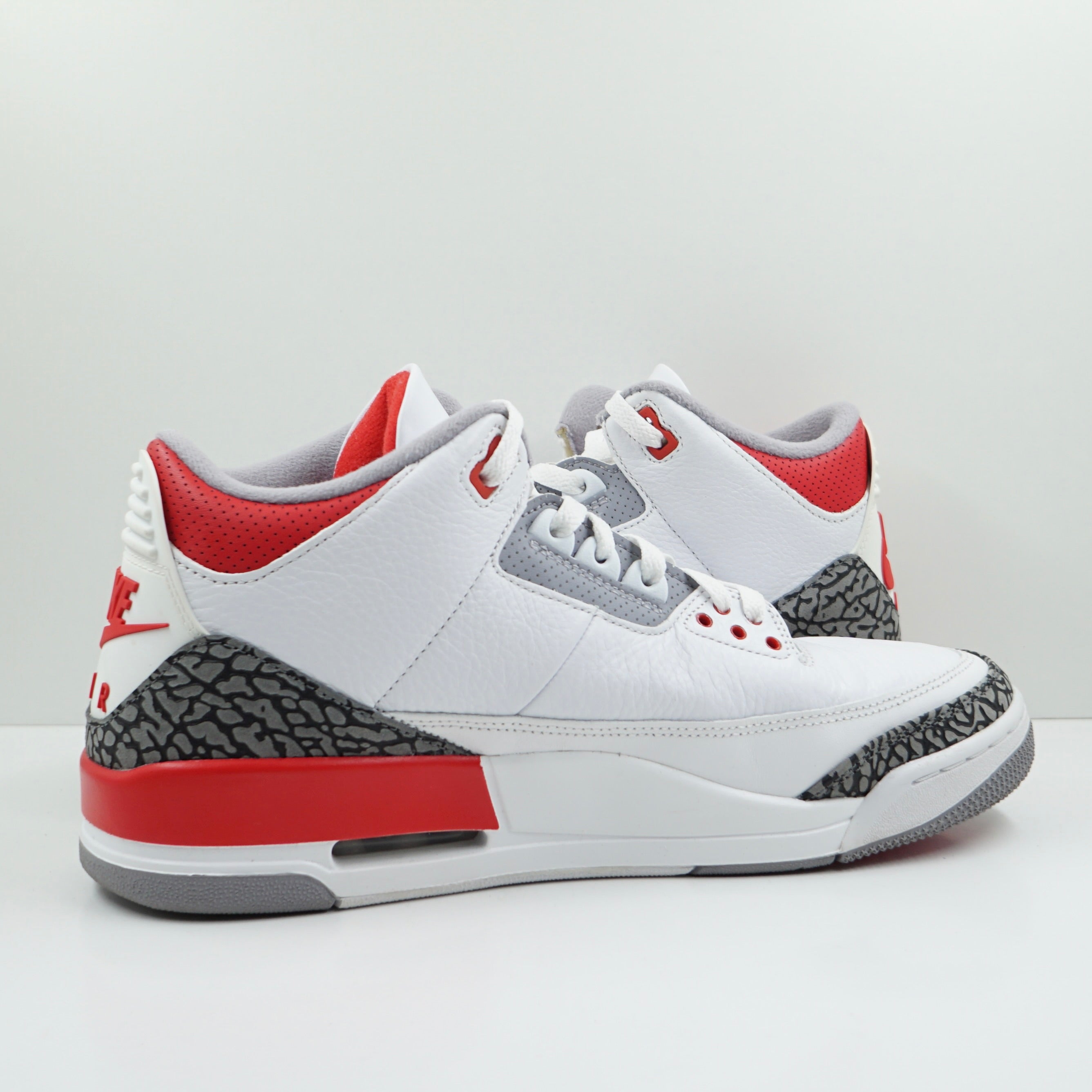 Jordan 3 Retro Fire Red (2022)