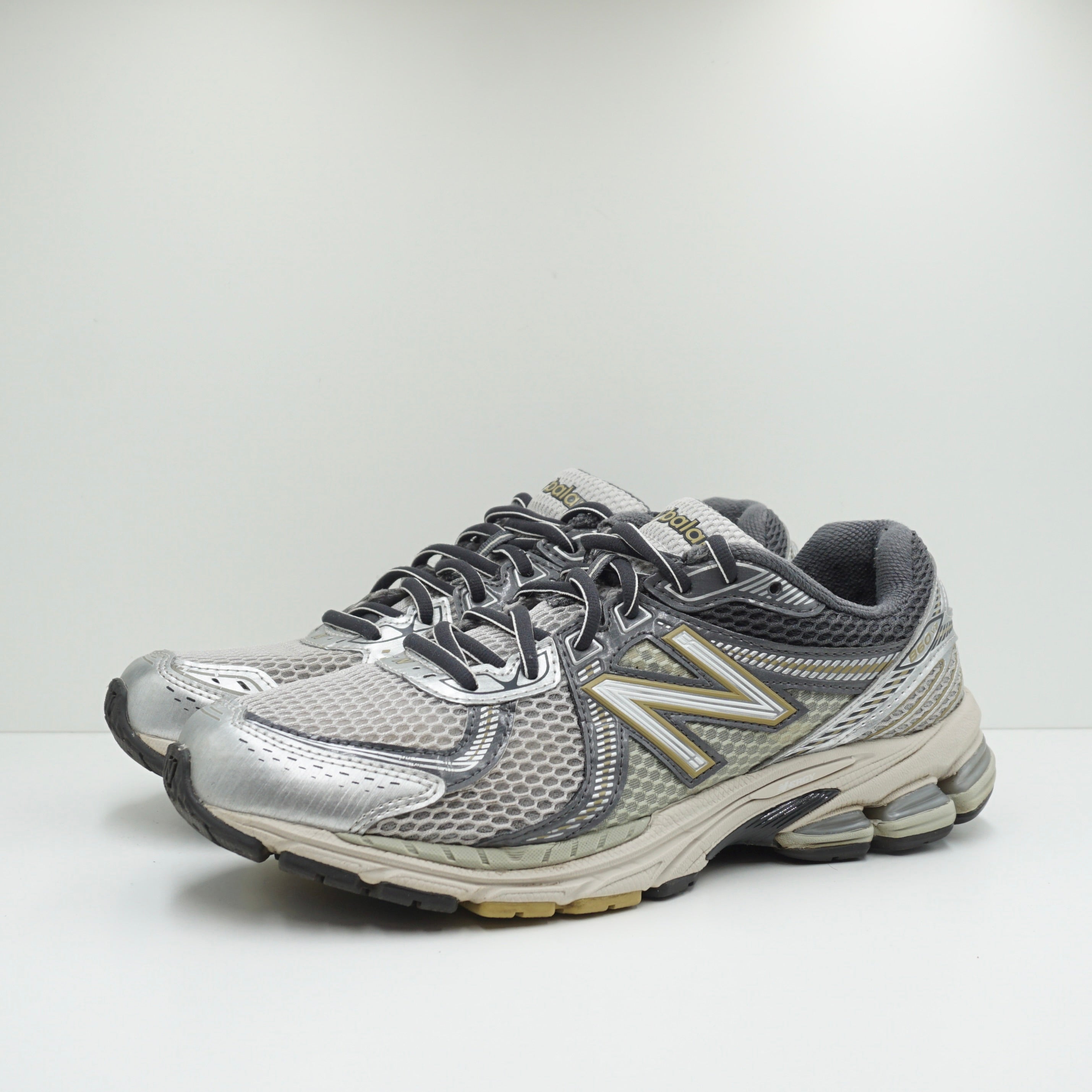New Balance 860v2 Earth