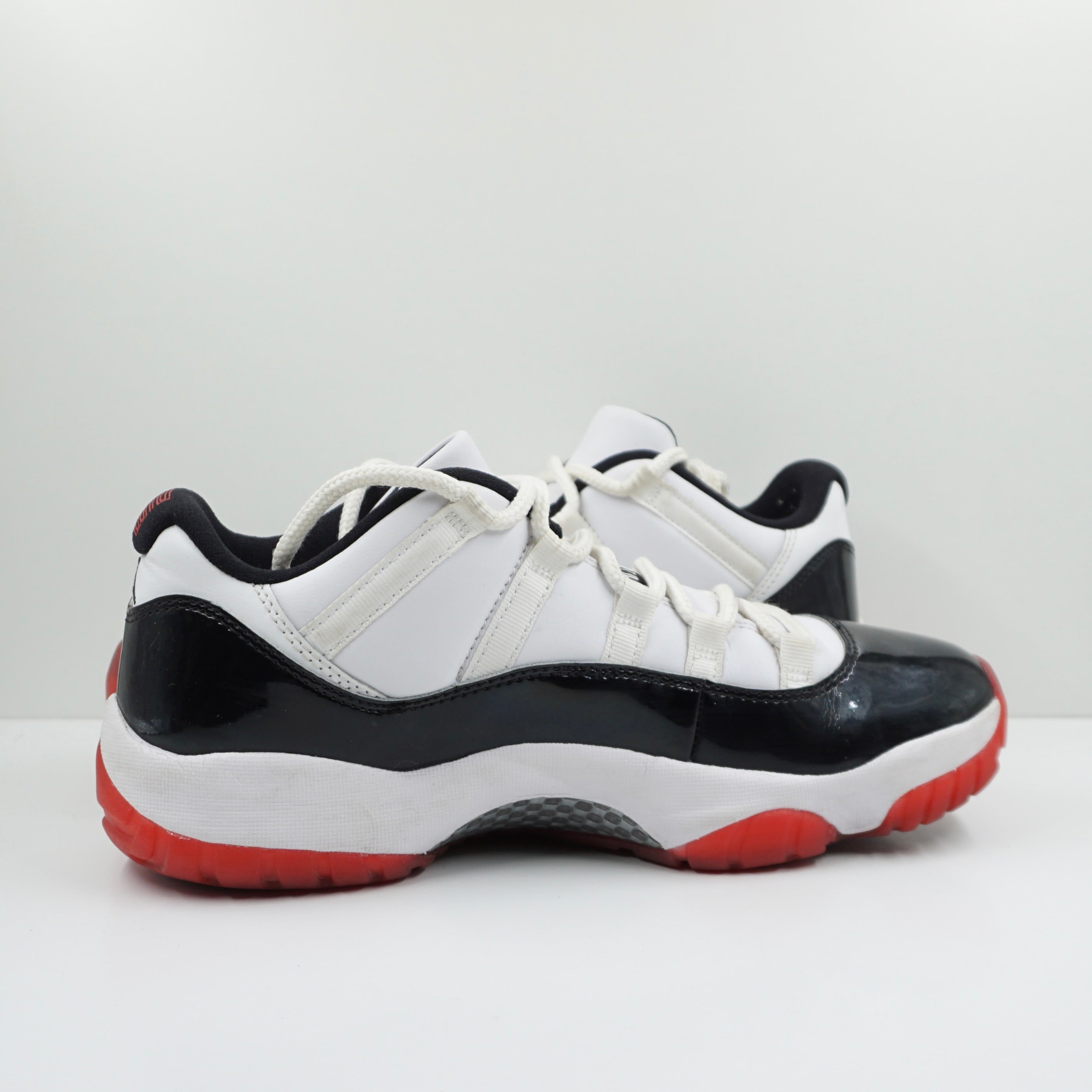 Jordan 11 Retro Low Concord Bred