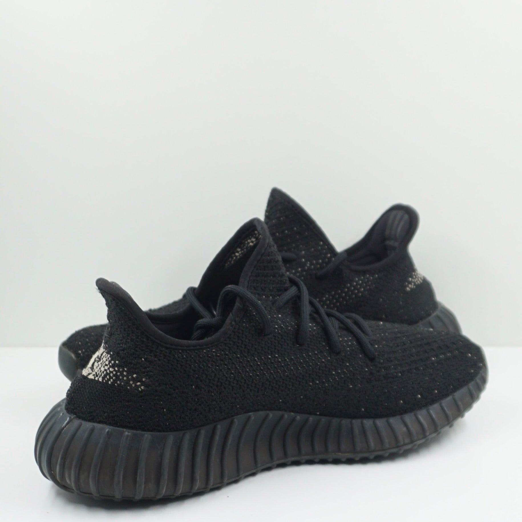 Adidas Yeezy Boost 350 V2 Core Black White (2016/2022)