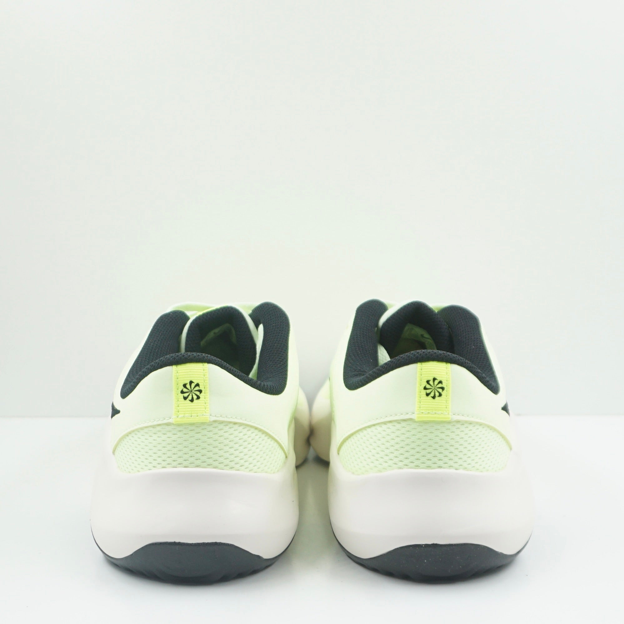 Nike Legend Essential 3 Next Nature Barely Volt Phantom